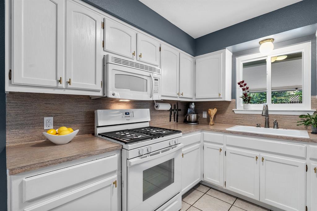 10007 Quail Hutch DR