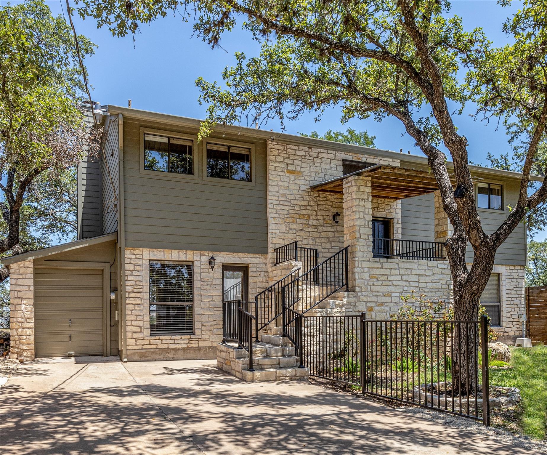 3005 Brass Buttons TRL