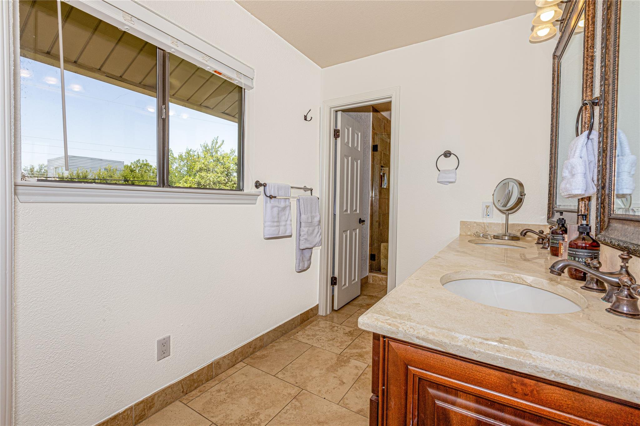 3005 Brass Buttons TRL