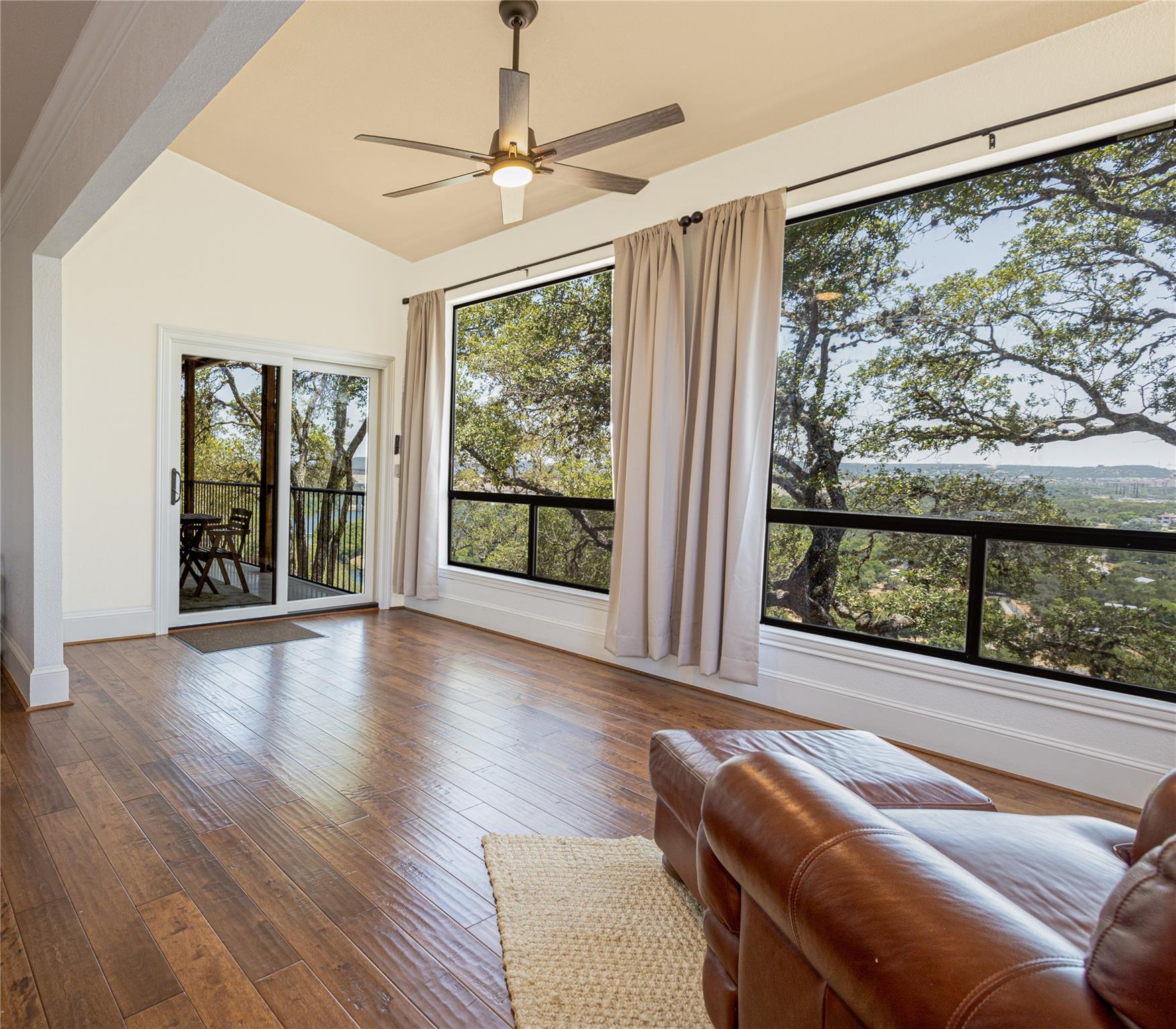 3005 Brass Buttons TRL