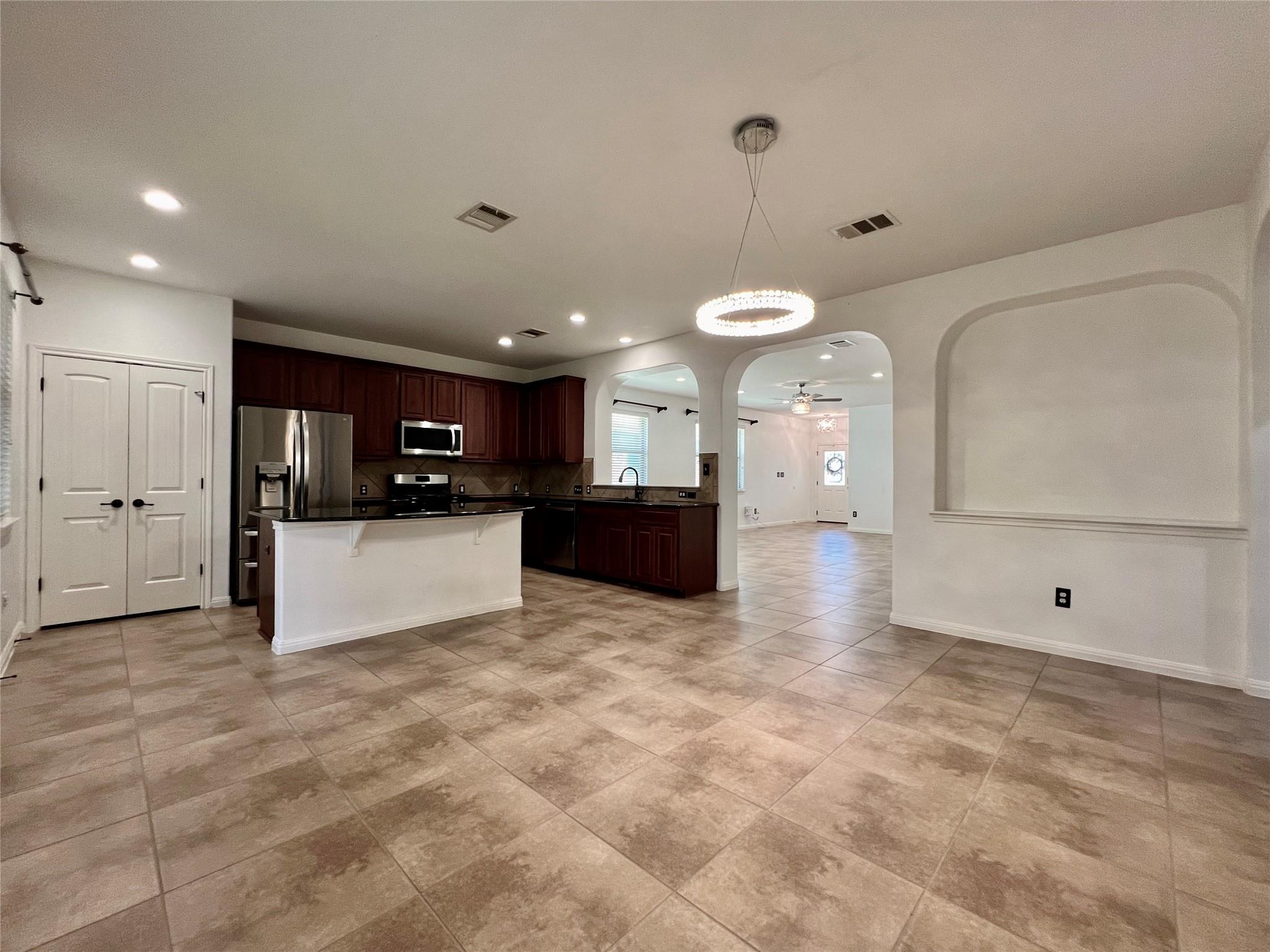 4008 Gloucester DR