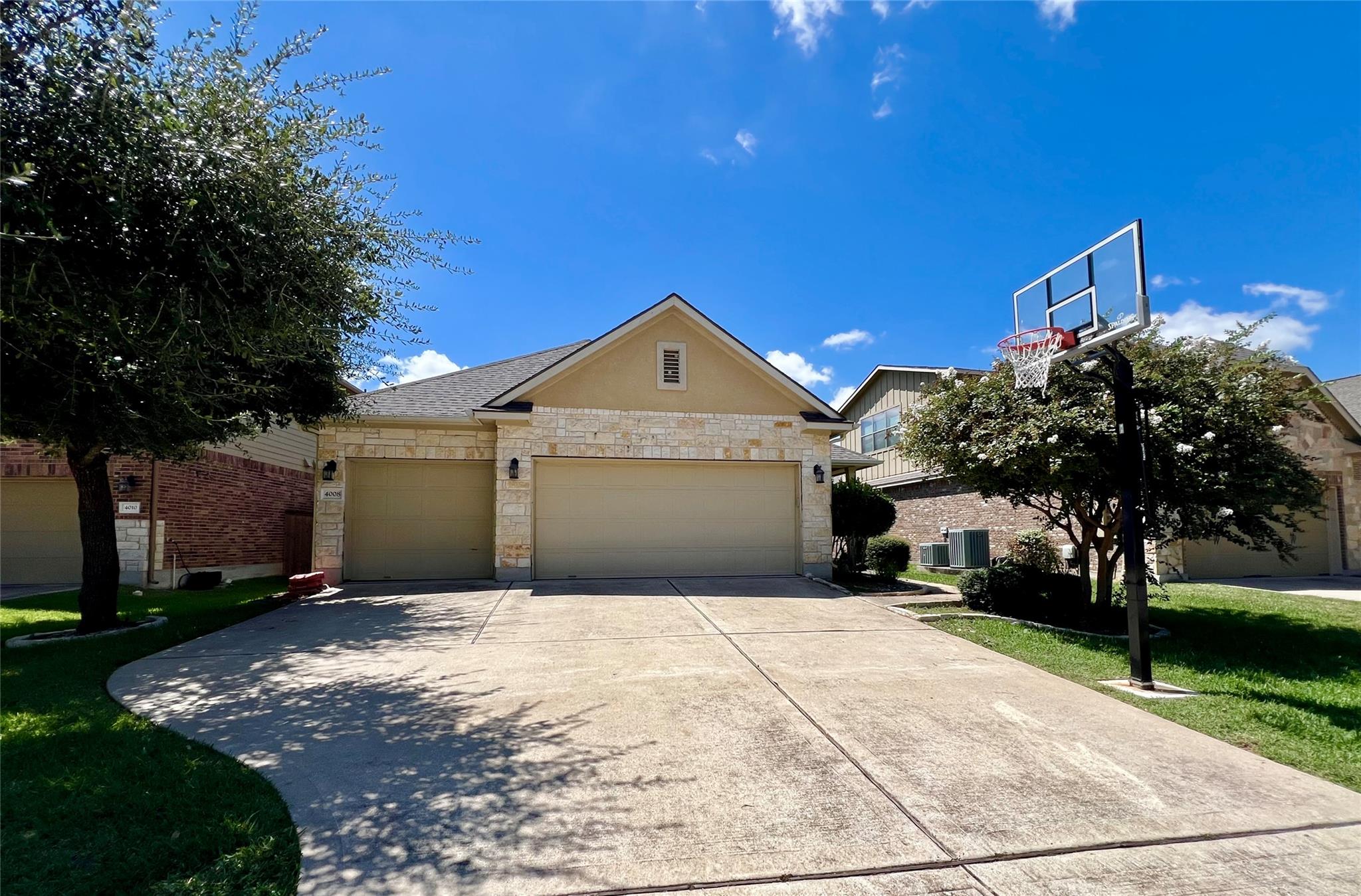 4008 Gloucester DR