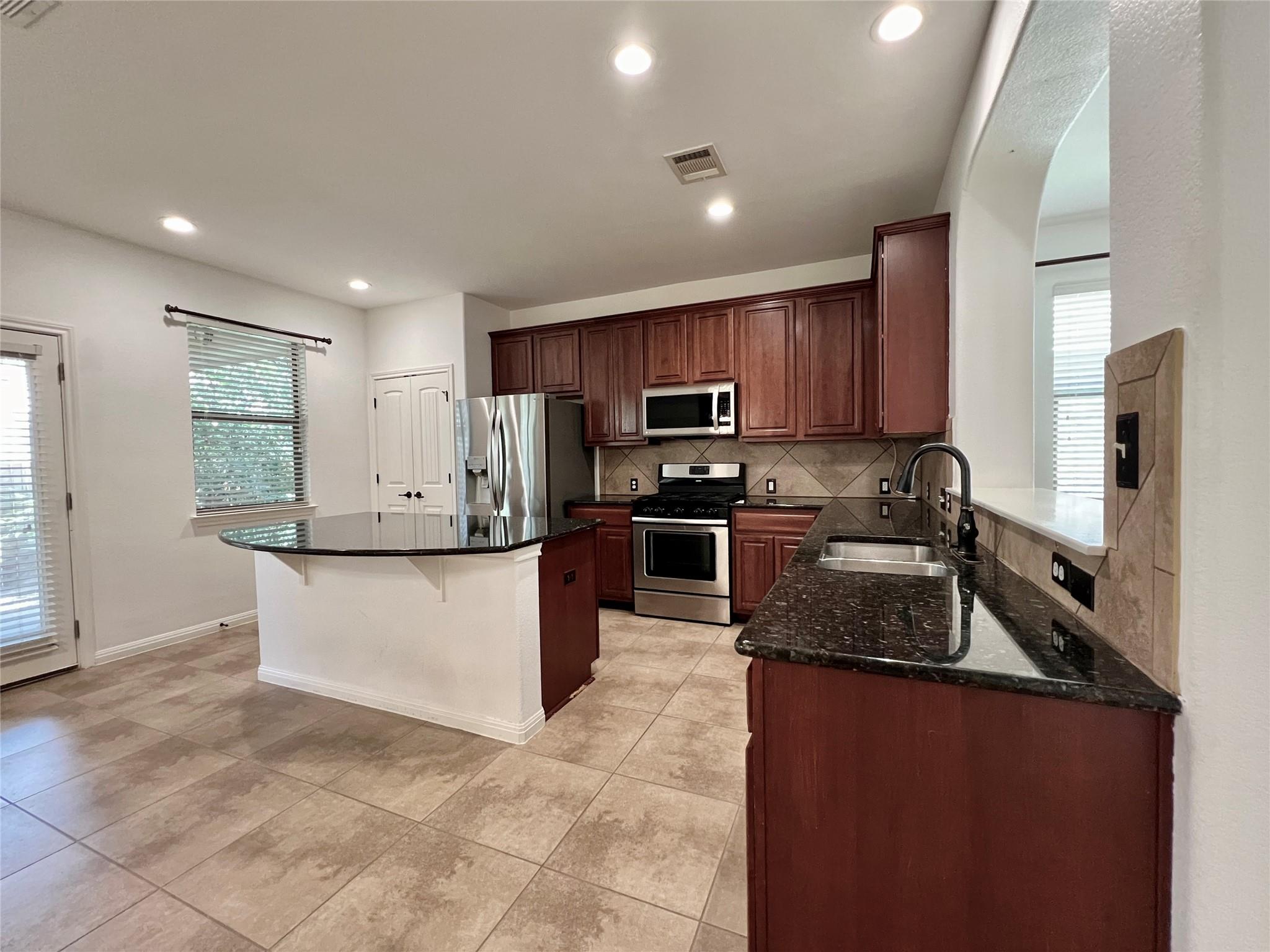 4008 Gloucester DR