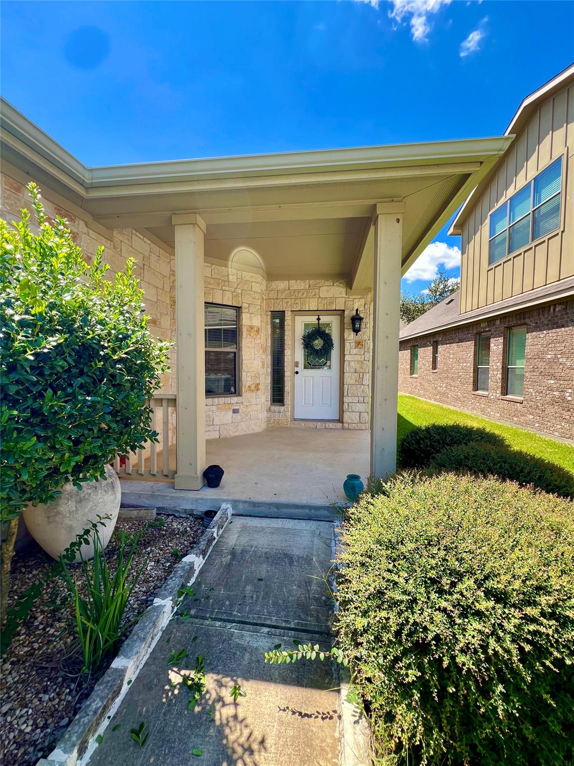 4008 Gloucester DR