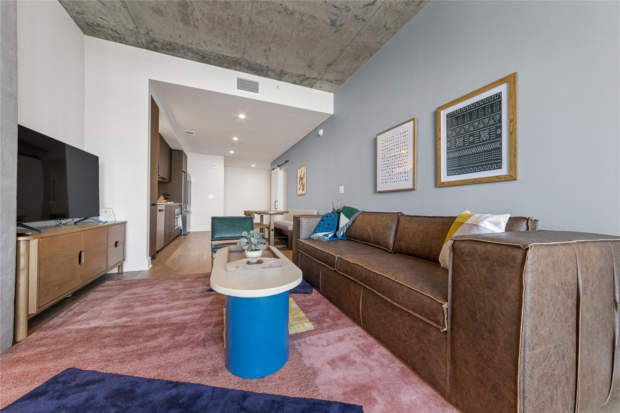 48 East Ave # 2611
