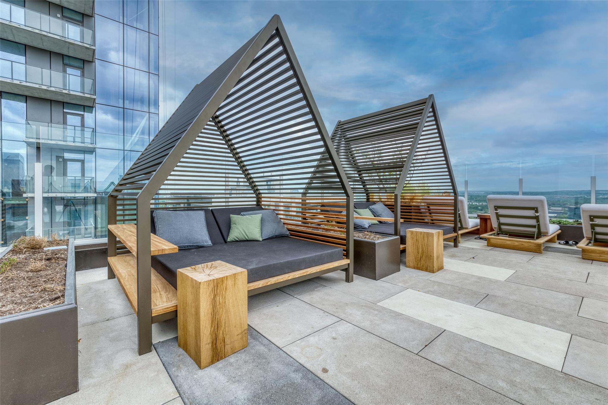 48 East Ave # 2611