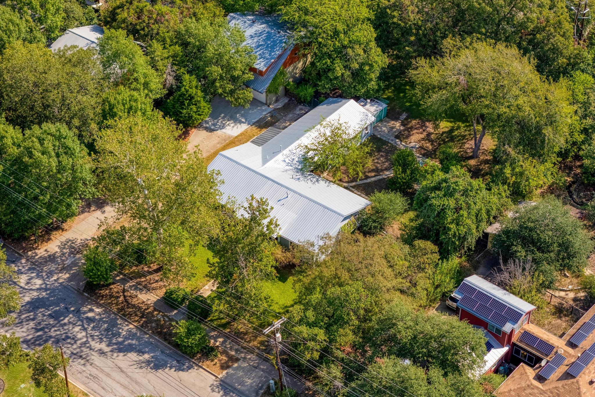 5115 Woodview Ave
