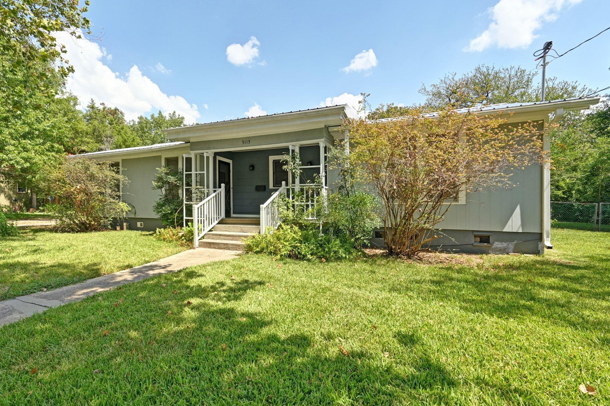 5115 Woodview Ave