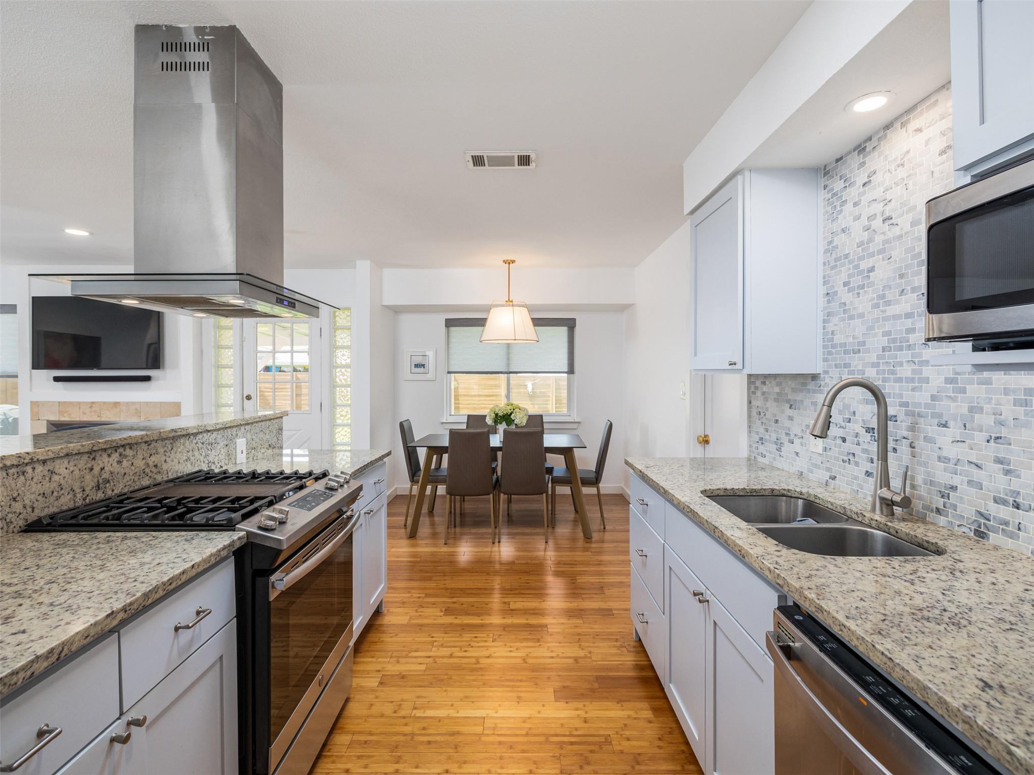 2800 Cornish CIR