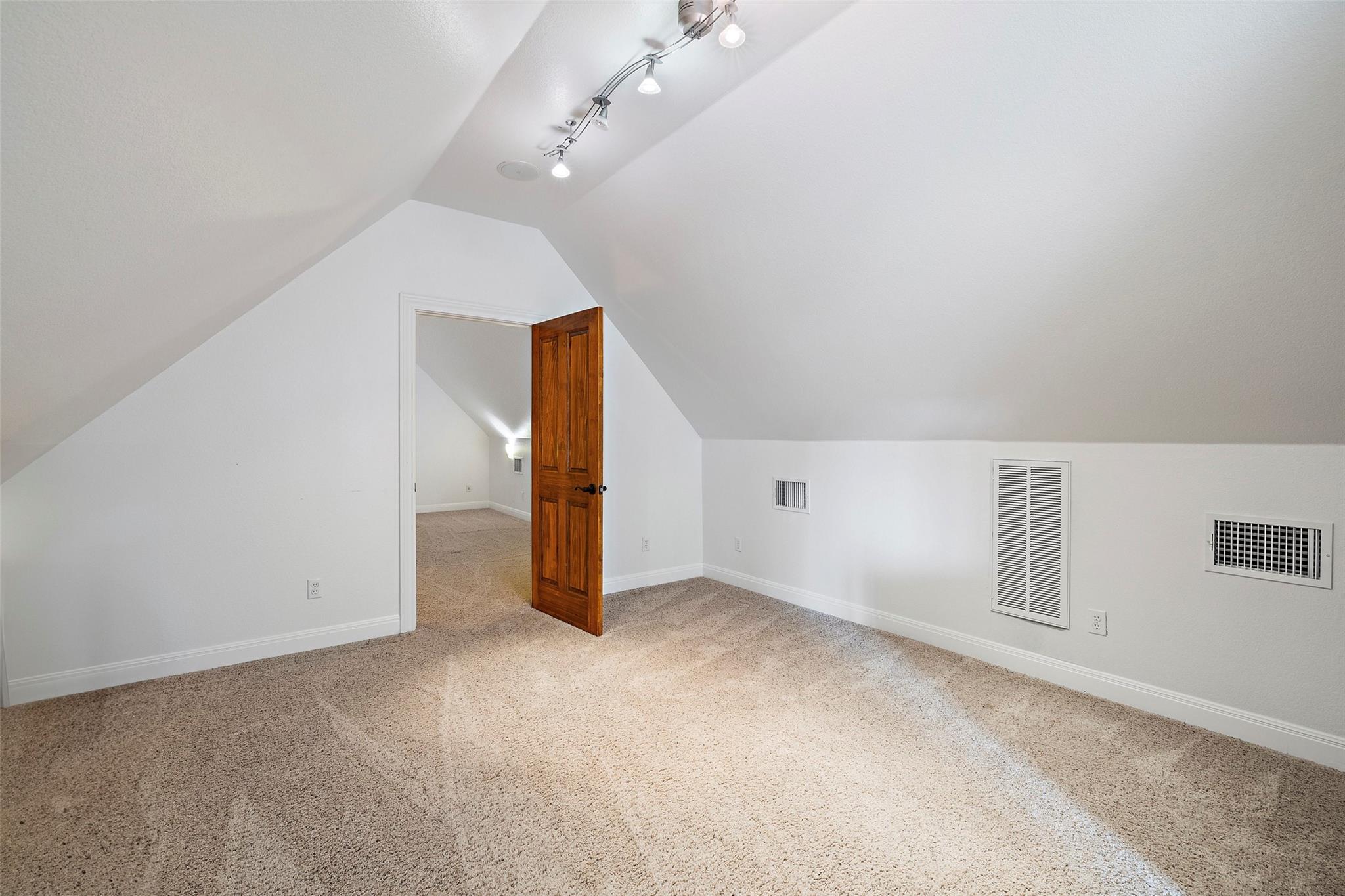 41 Tiburon DR