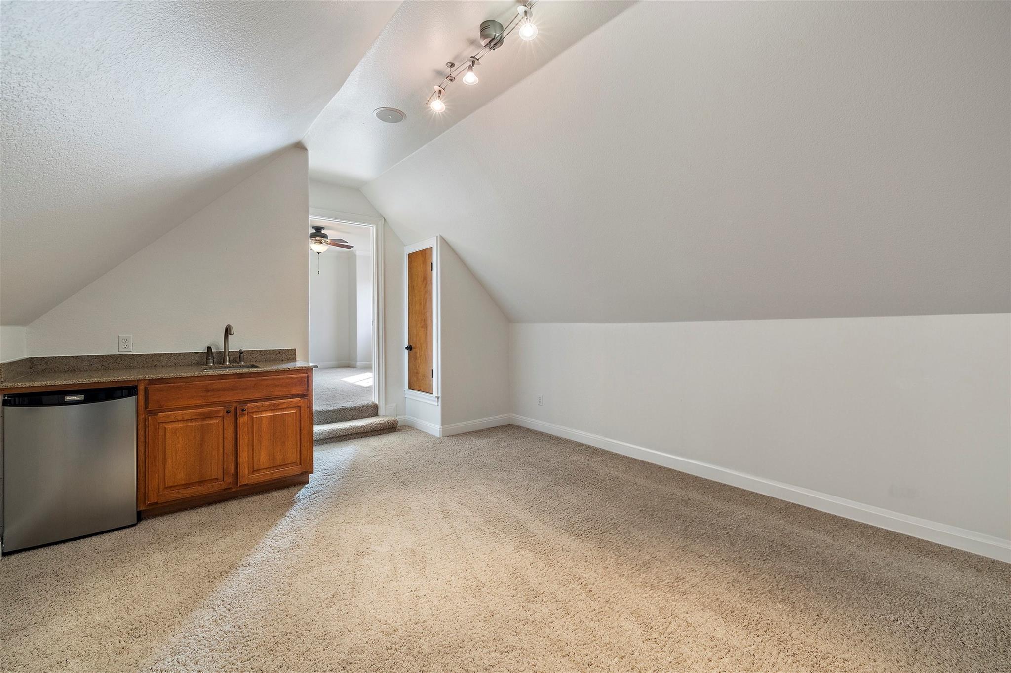 41 Tiburon DR