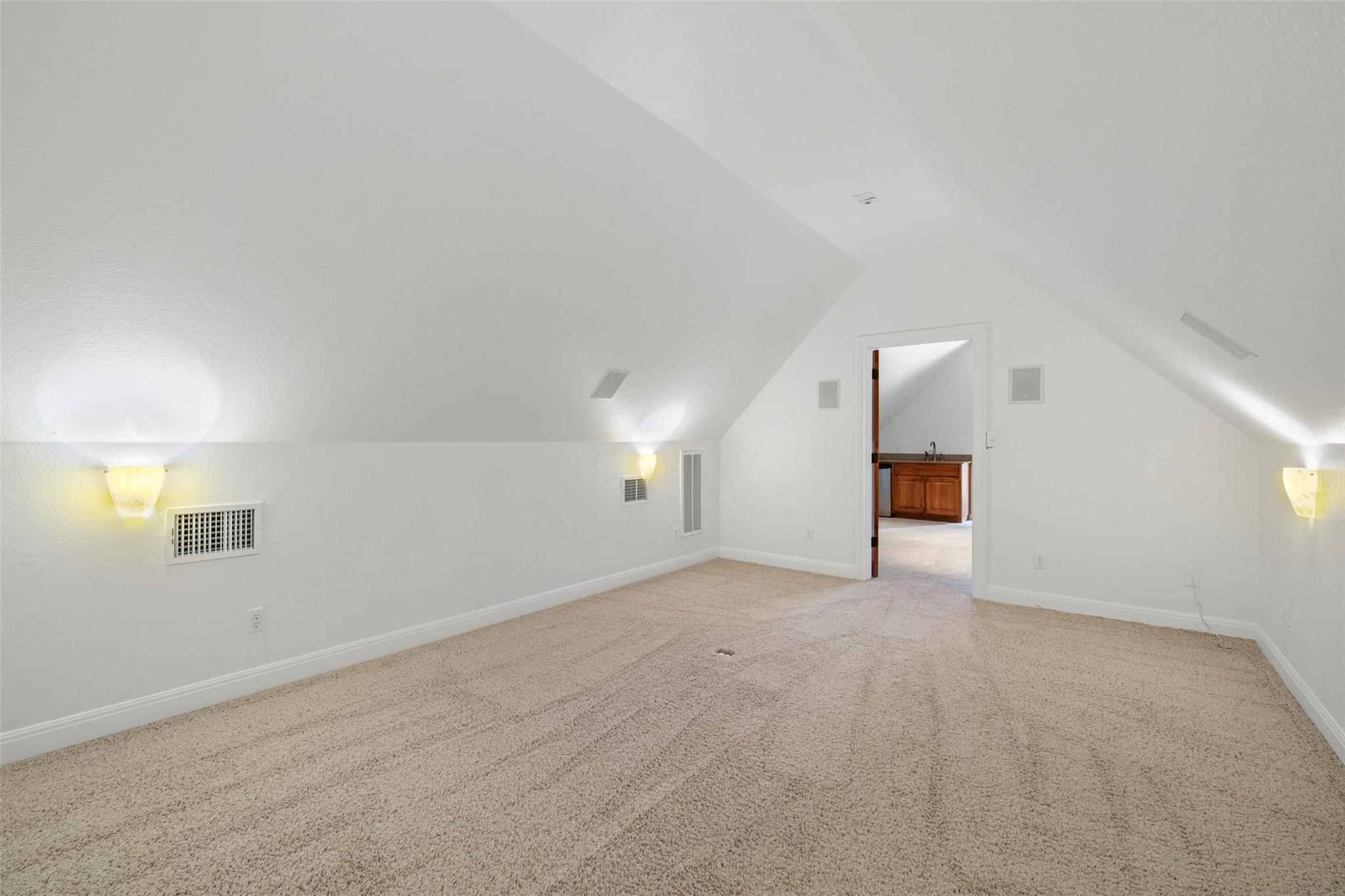 41 Tiburon DR
