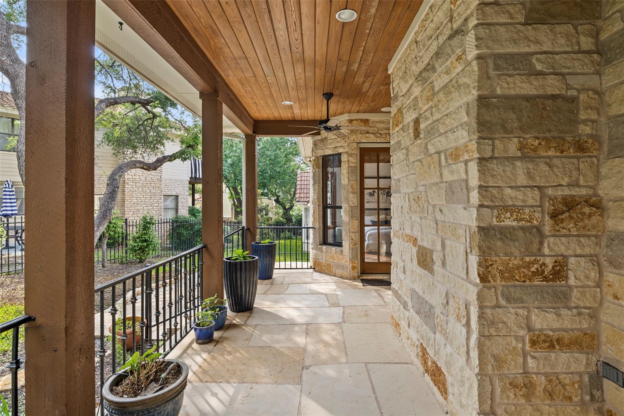 41 Tiburon DR