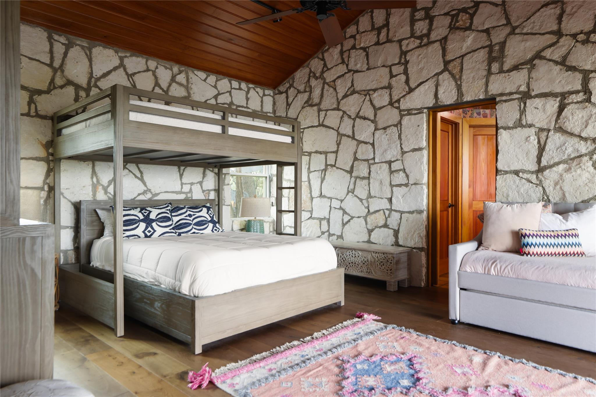 19745 Lakehurst LOOP