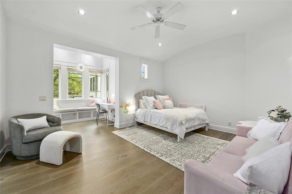 613 Rocky River RD