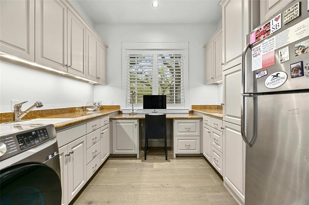 613 Rocky River RD