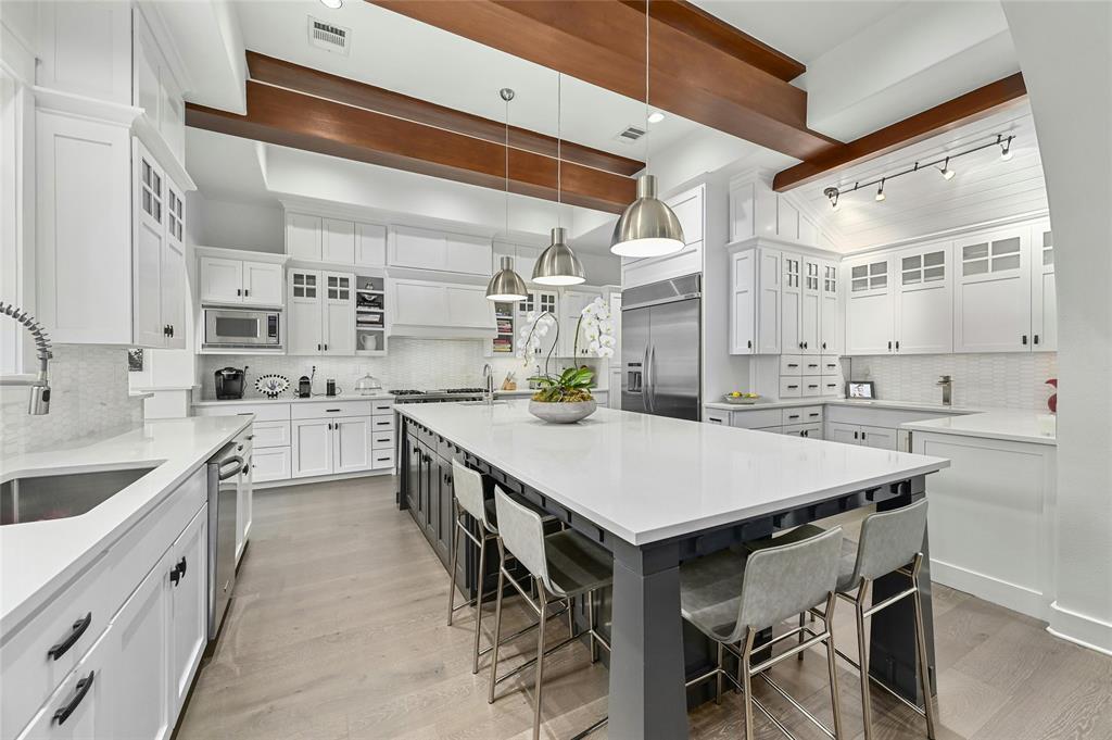 613 Rocky River RD