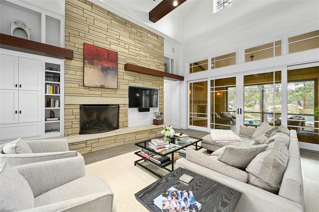 613 Rocky River RD