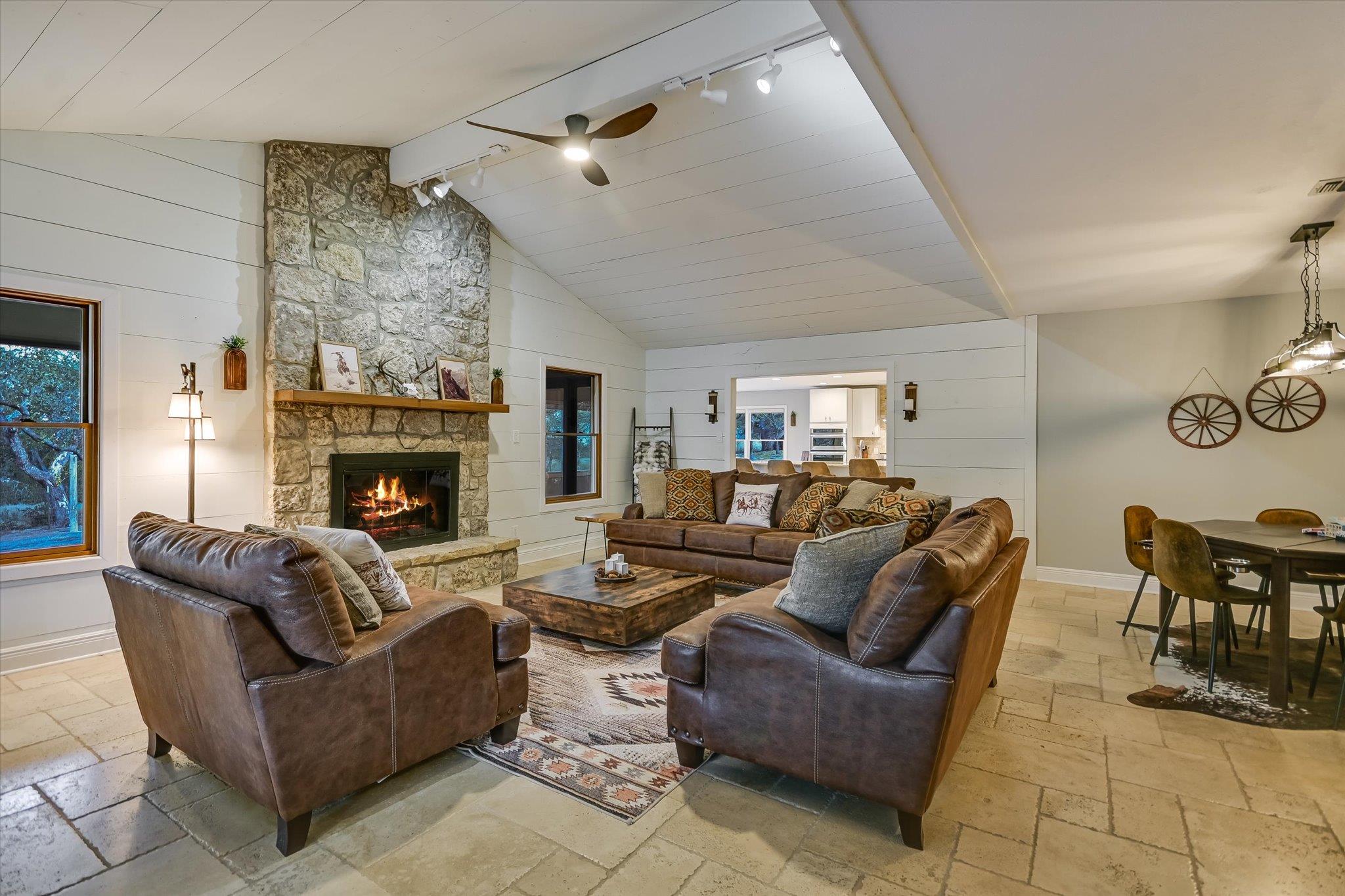 878 Ranch Road 2766