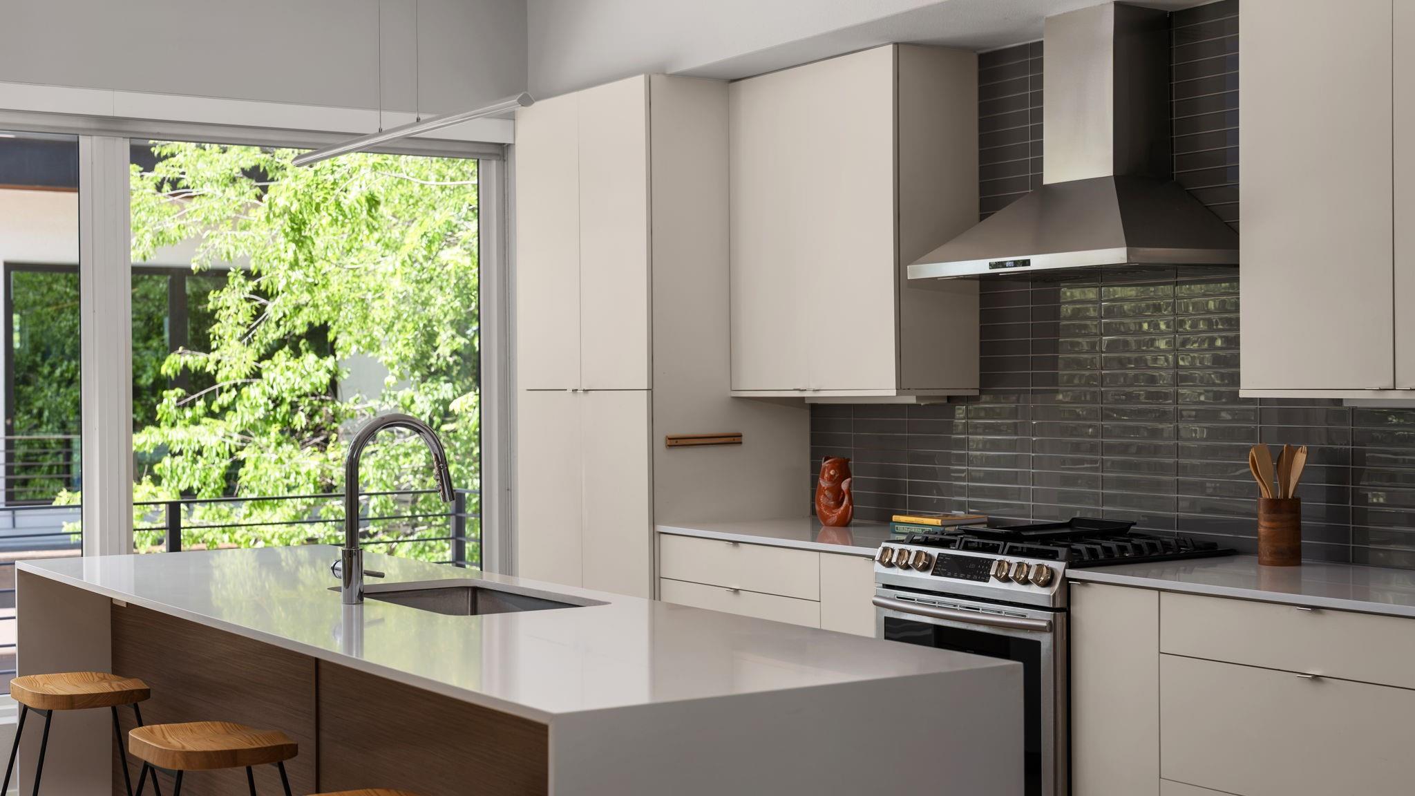 5605 Sunshine DR # 11