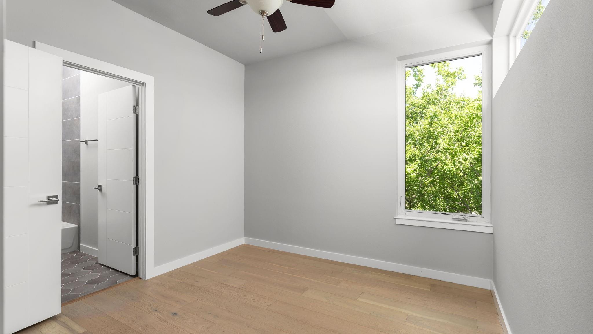 5605 Sunshine DR # 11