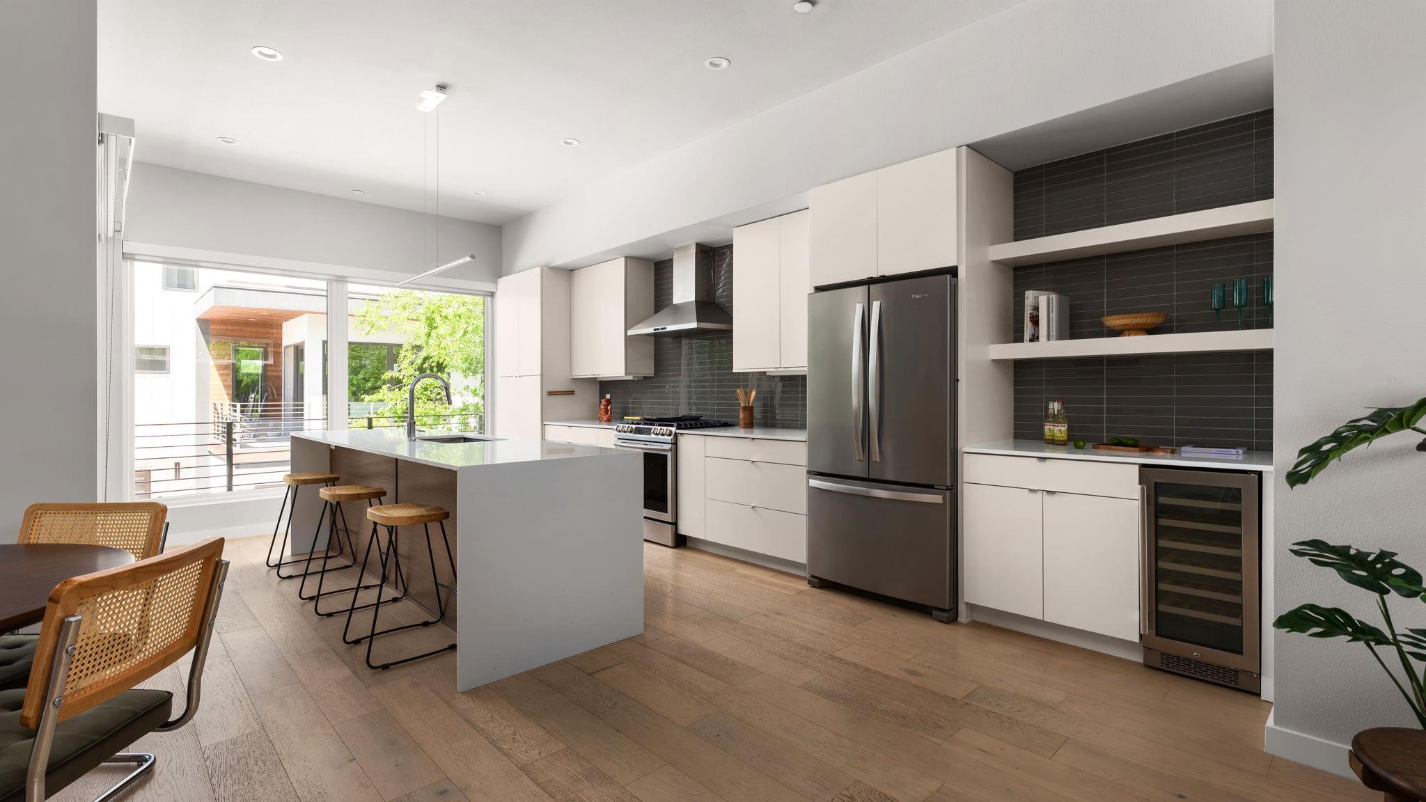 5605 Sunshine DR # 11