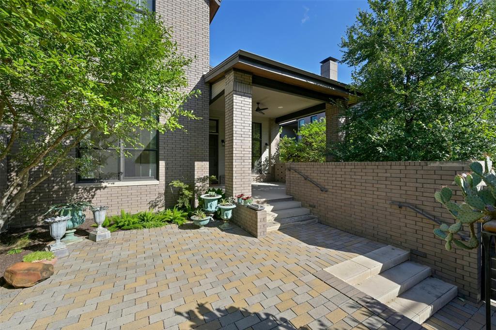 620 Blanco ST # B3