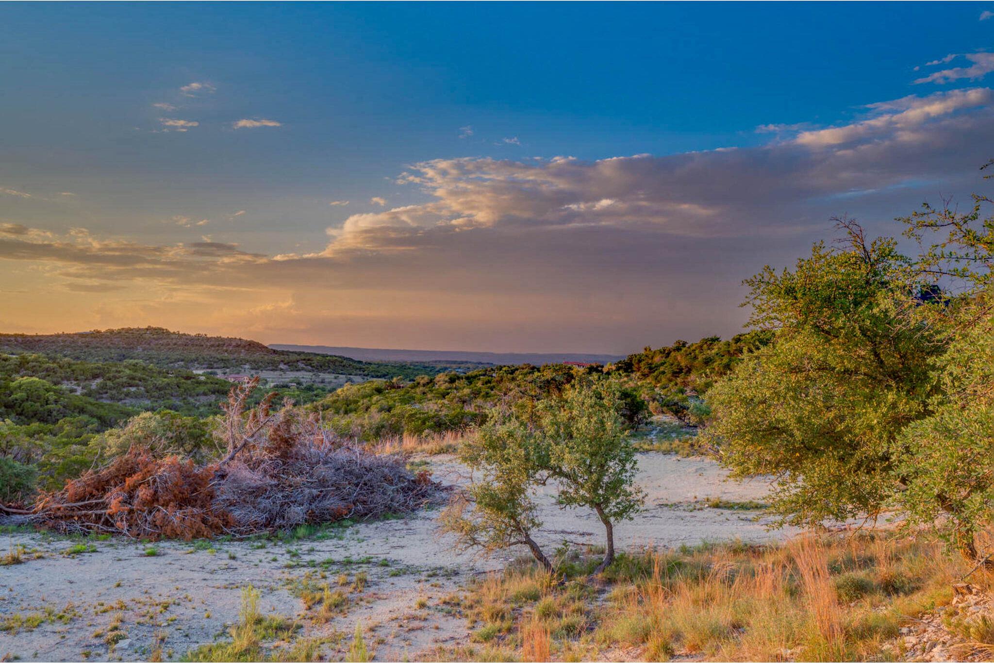 1008 Bell Springs RD