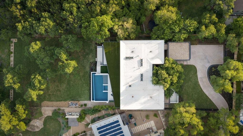 1740 Camp Craft RD
