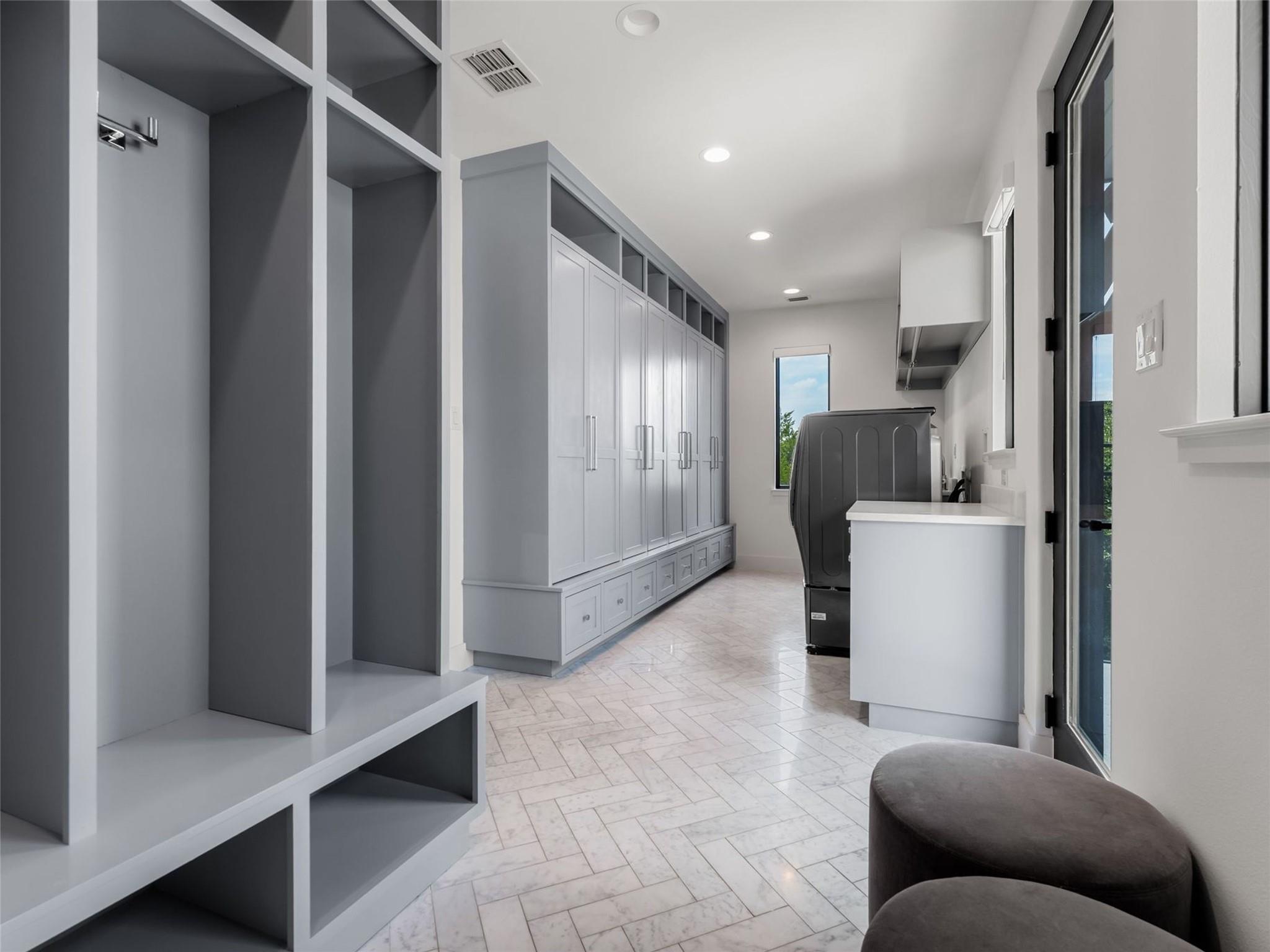 505 Mission Bell CV
