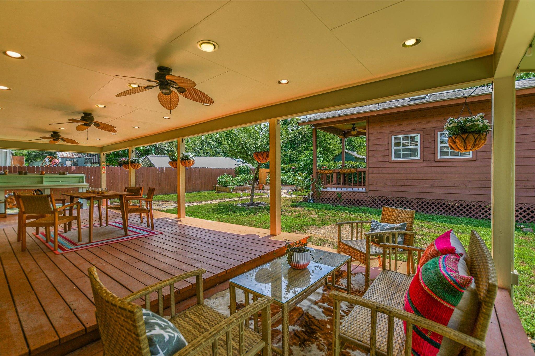8917 Glenn LN