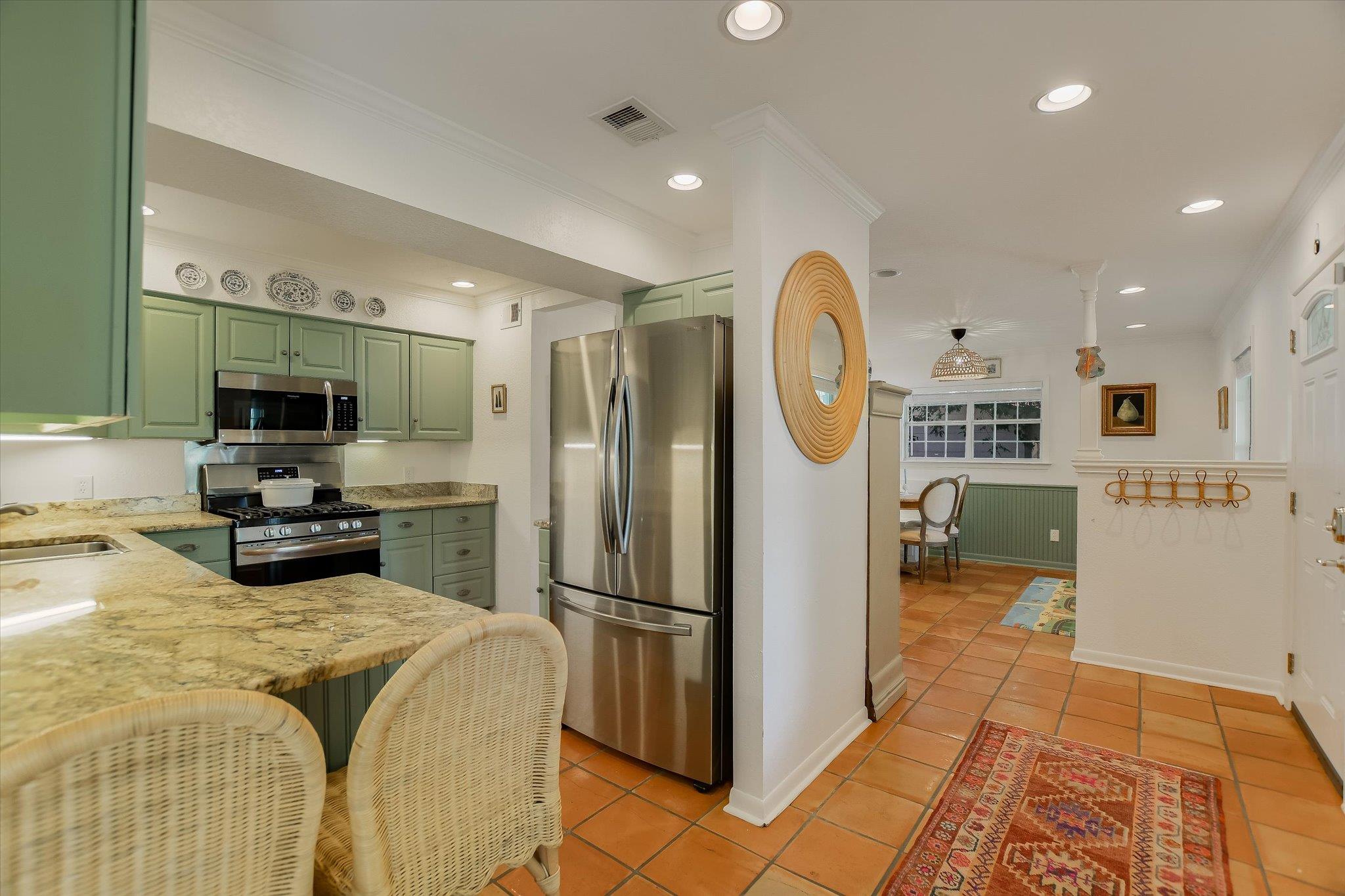 8917 Glenn LN