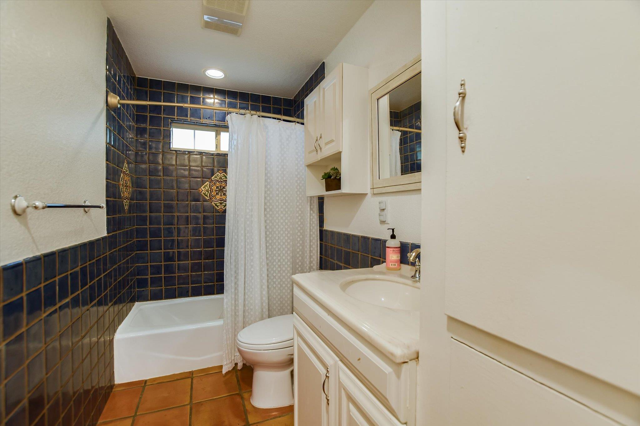 8917 Glenn LN