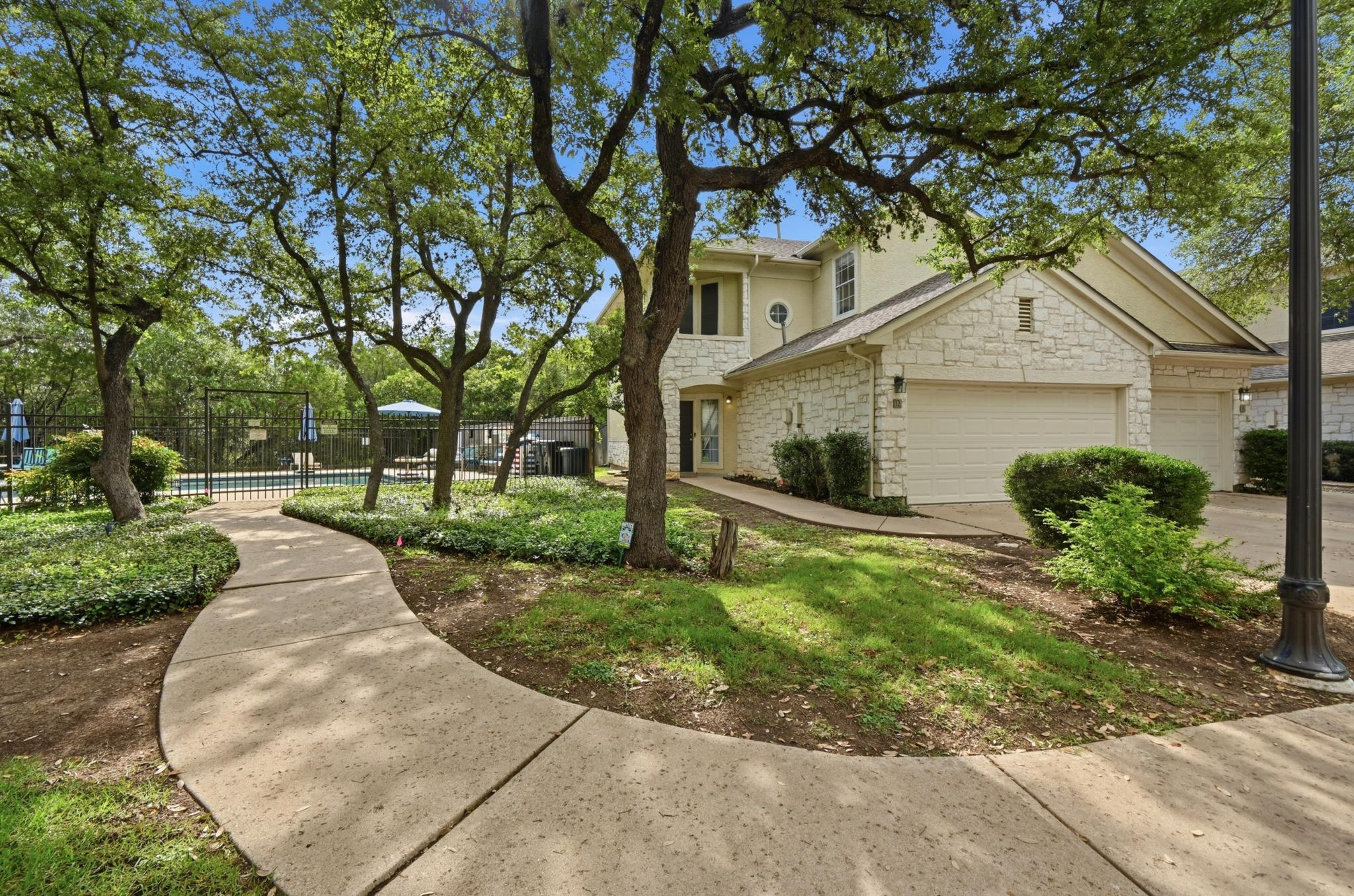 4620 W William Cannon DR # 12