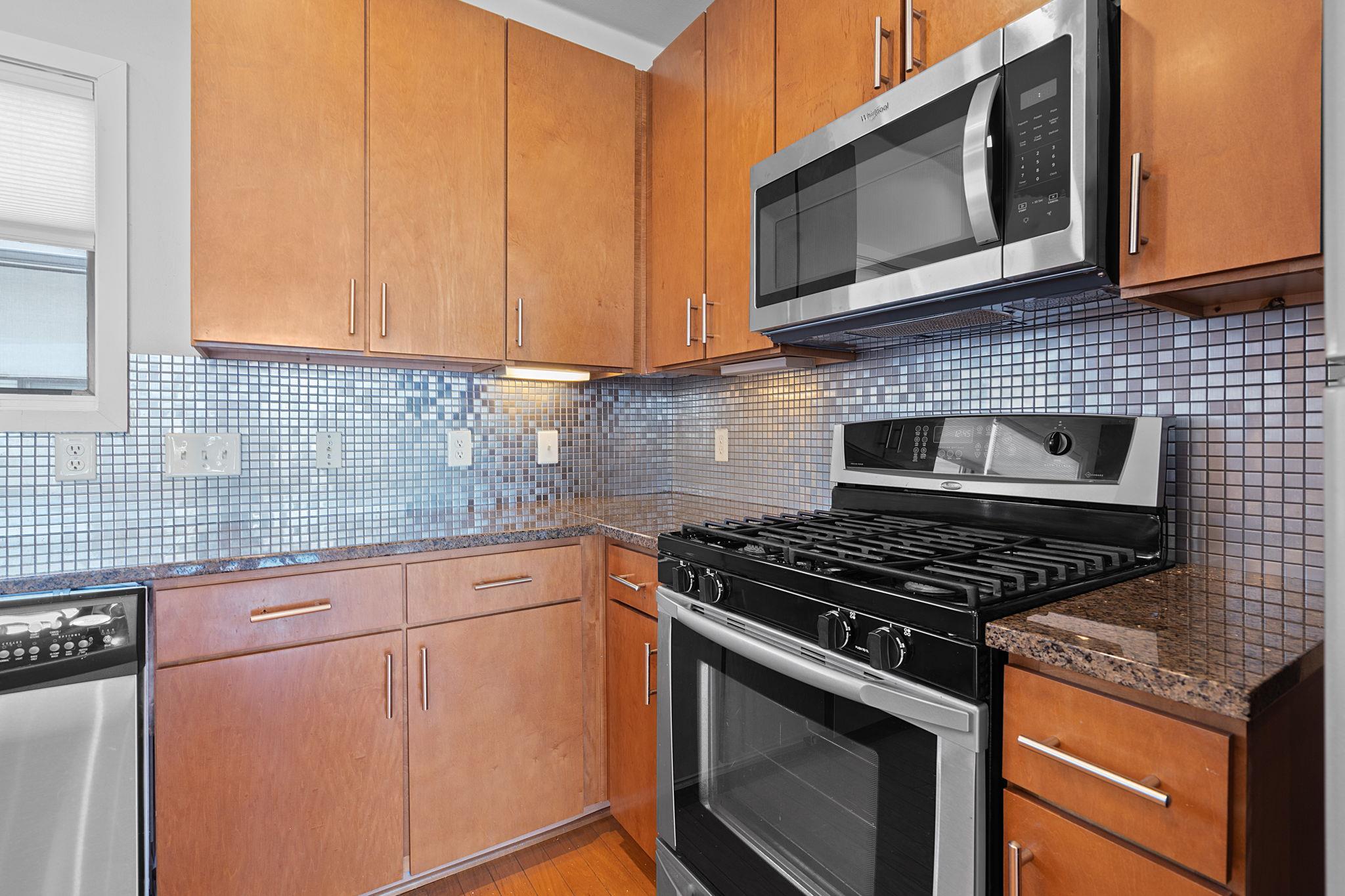 1702 S Lamar BLVD # 6