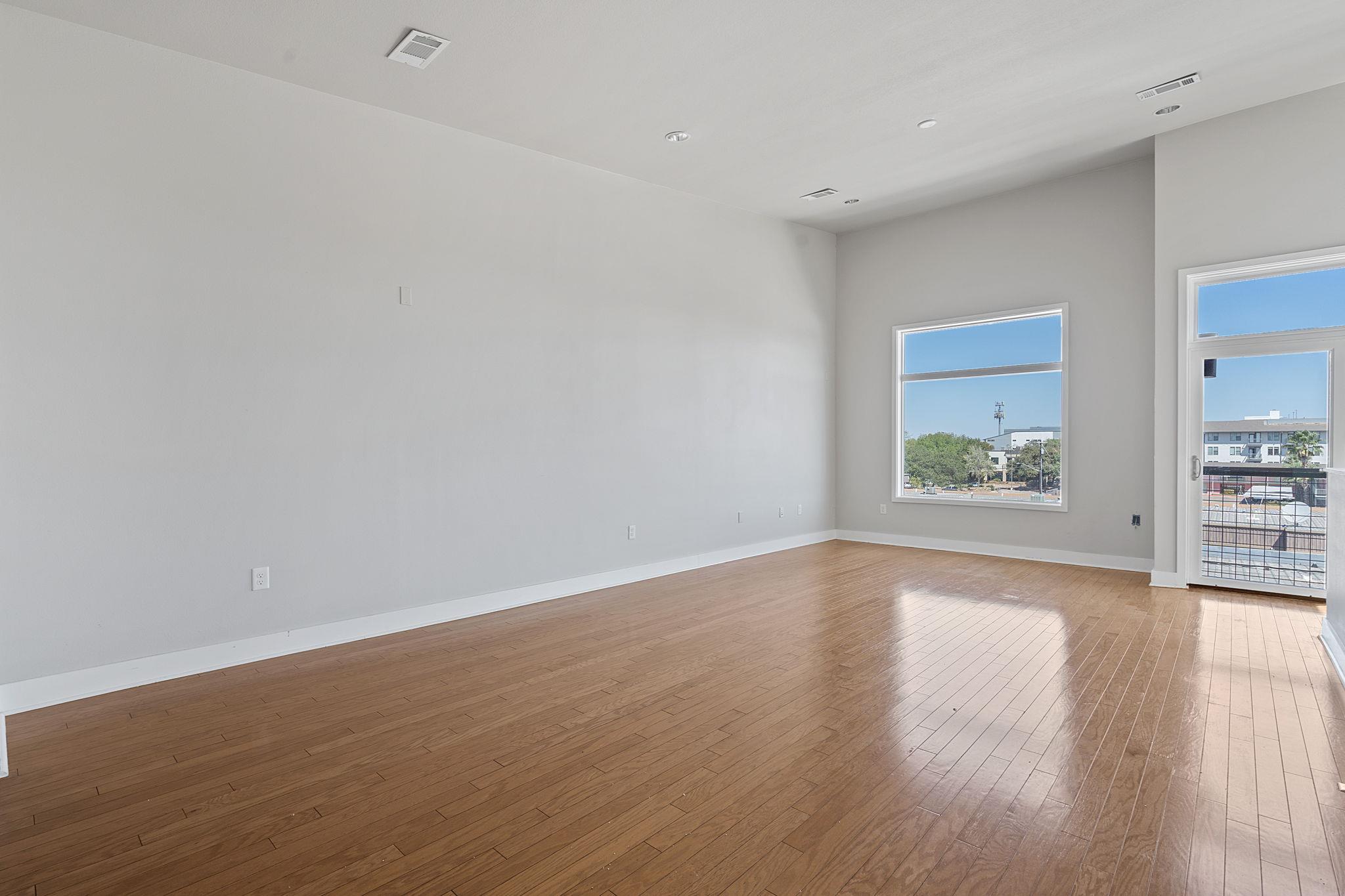 1702 S Lamar BLVD # 6