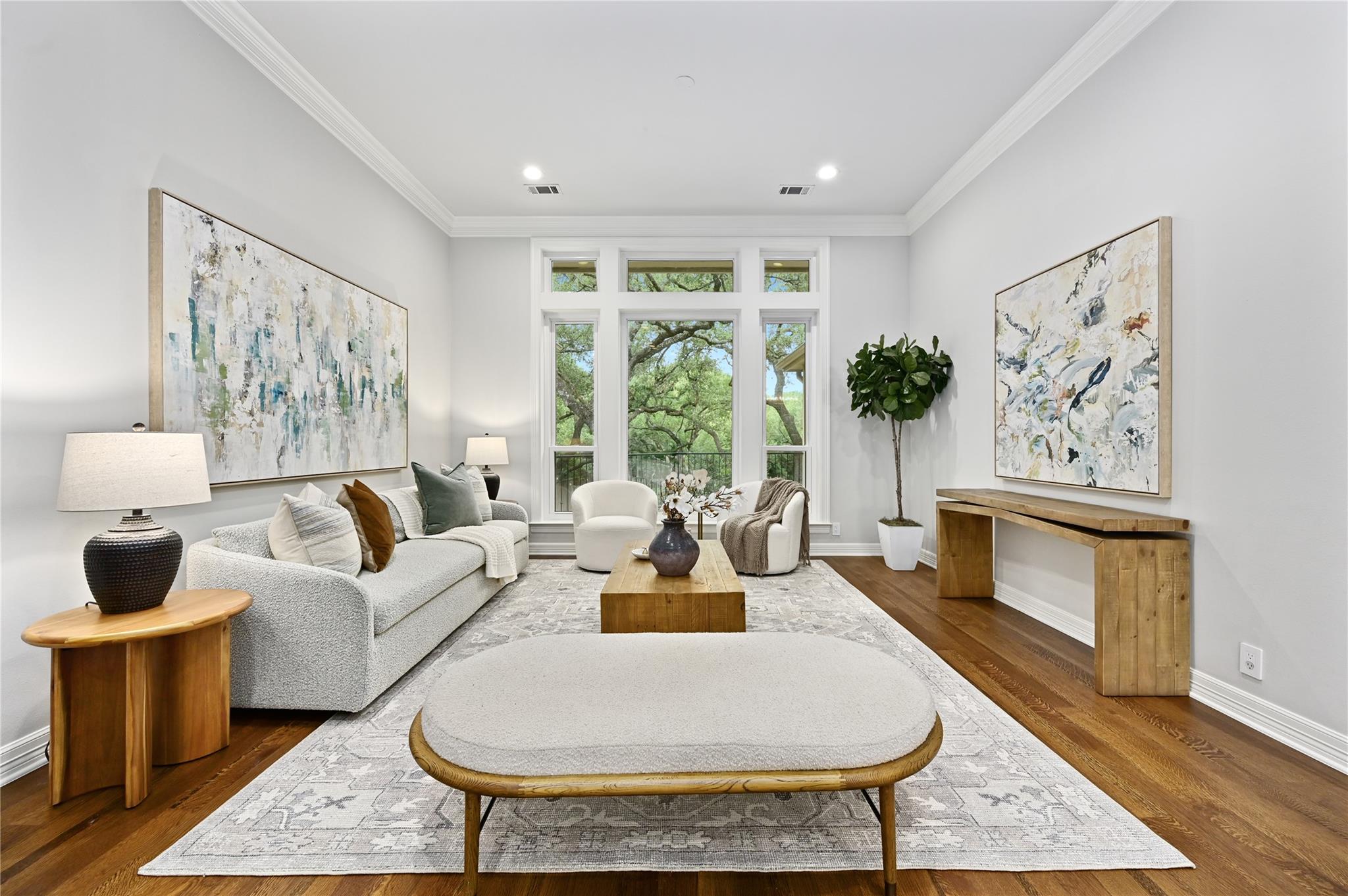 2704 Regents PARK
