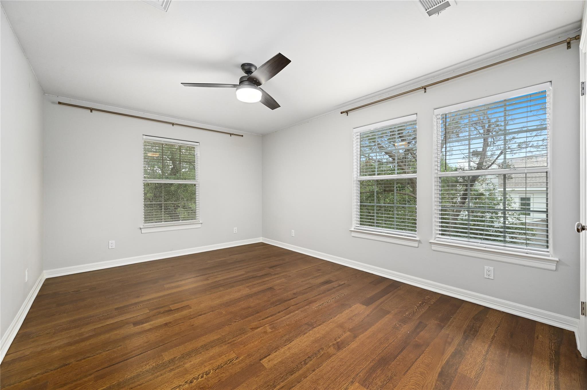 2704 Regents PARK