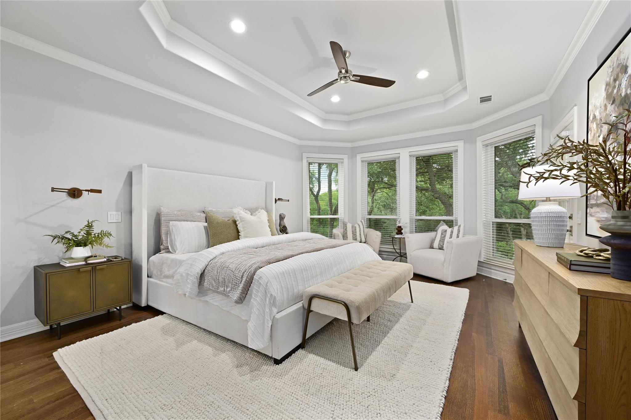 2704 Regents PARK
