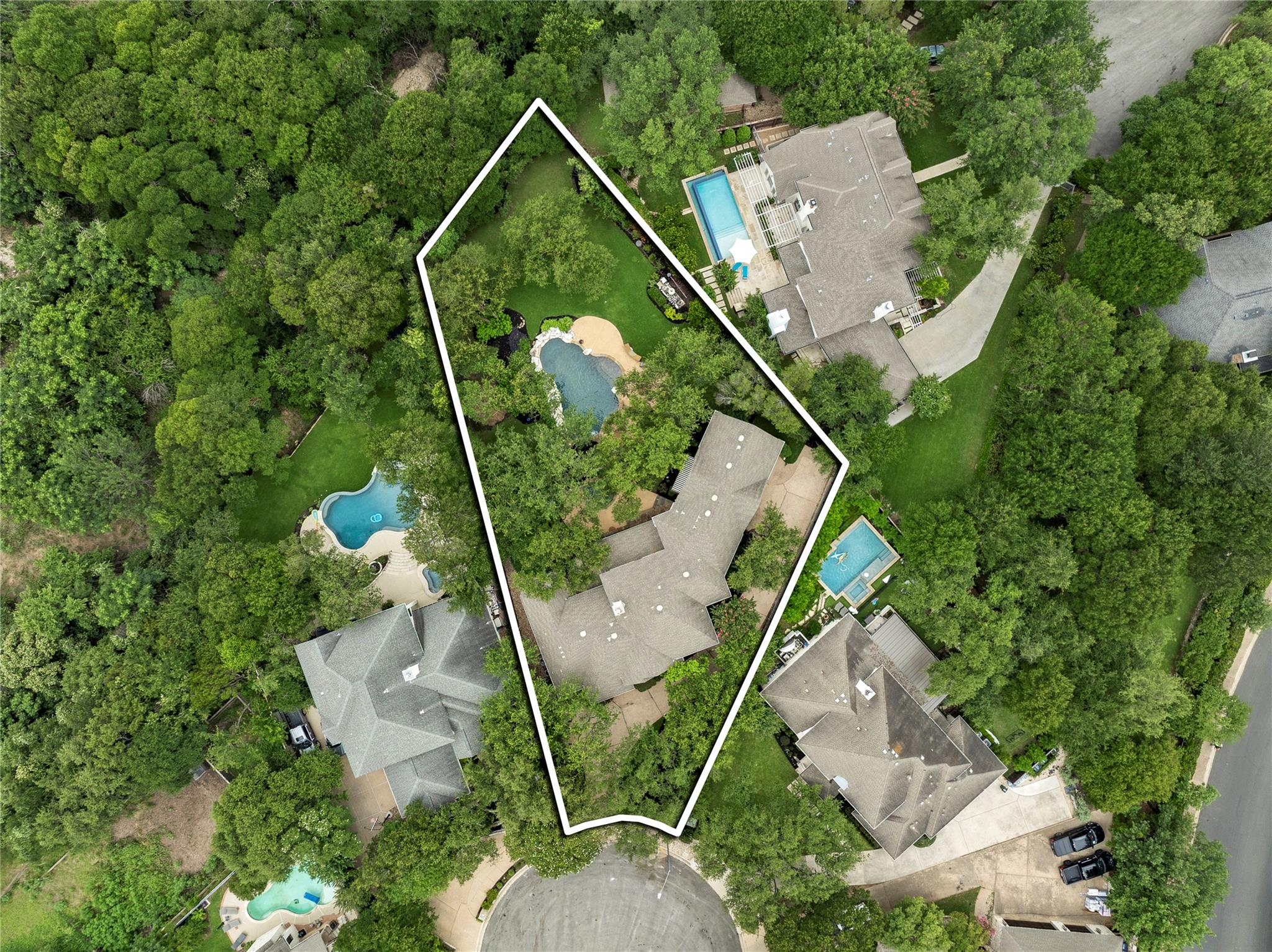 2704 Regents PARK