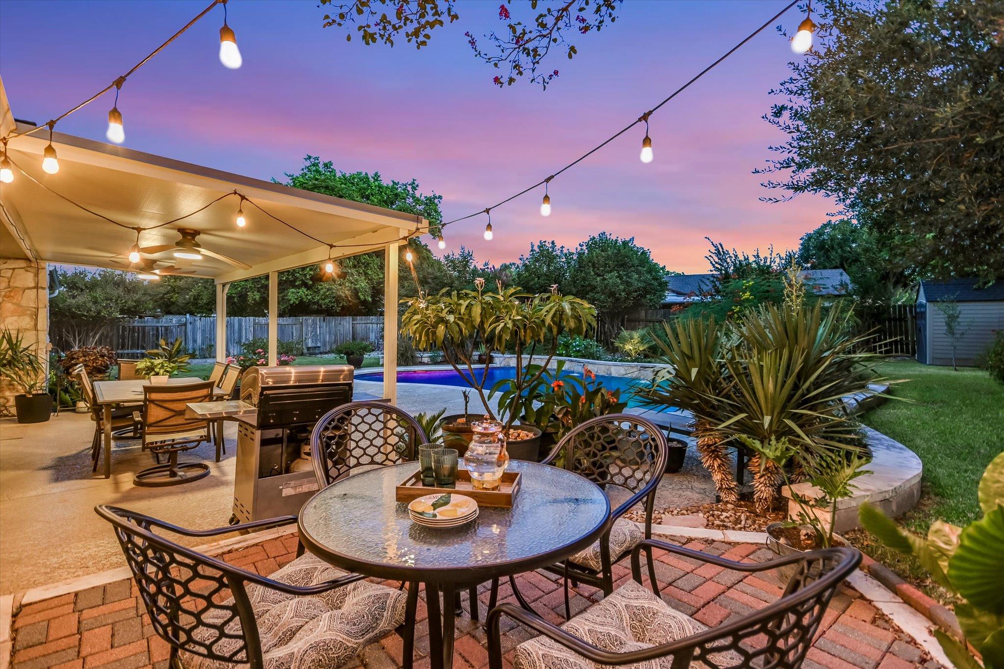 10909 Rustic Manor LN