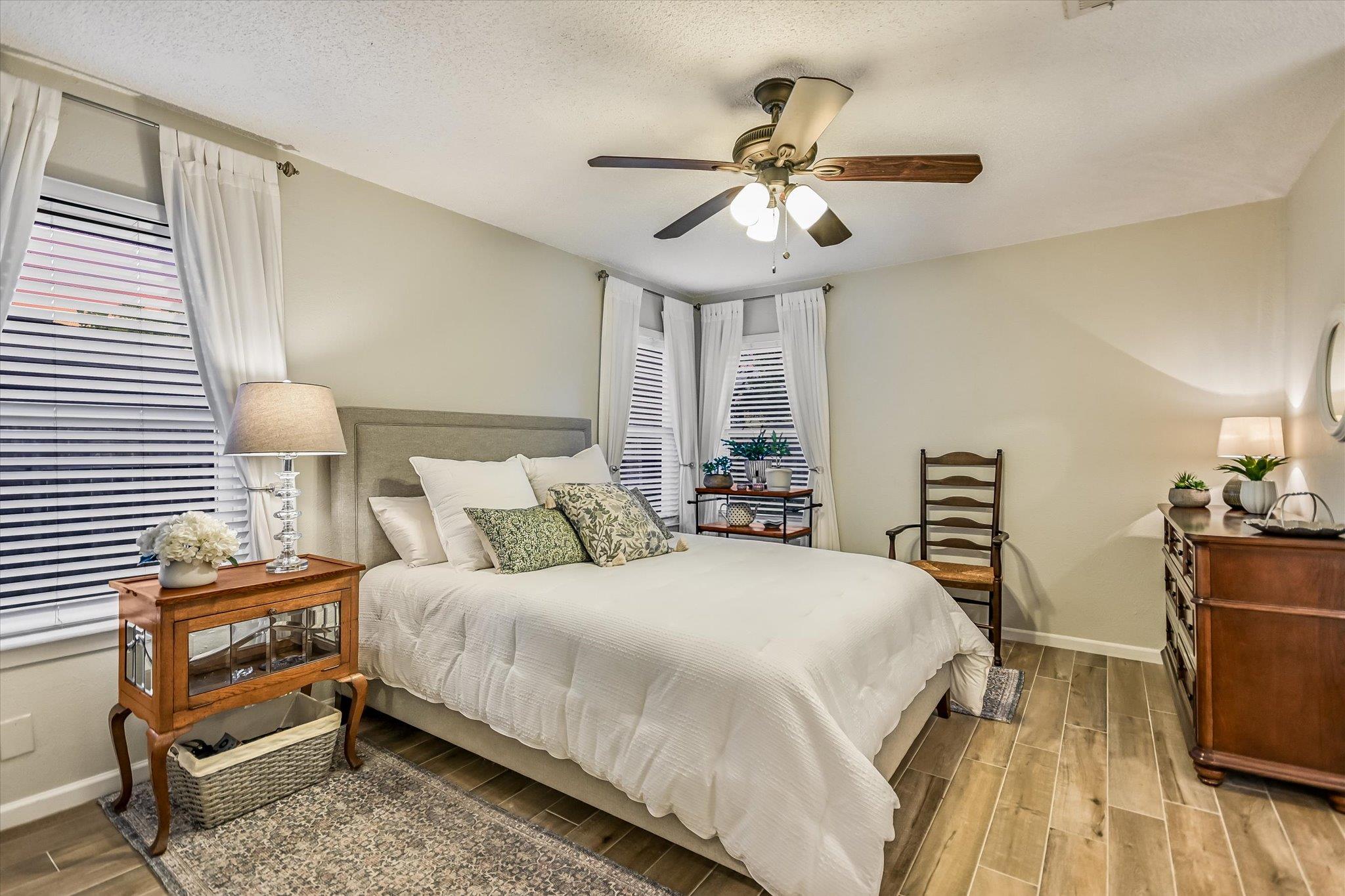 10909 Rustic Manor LN