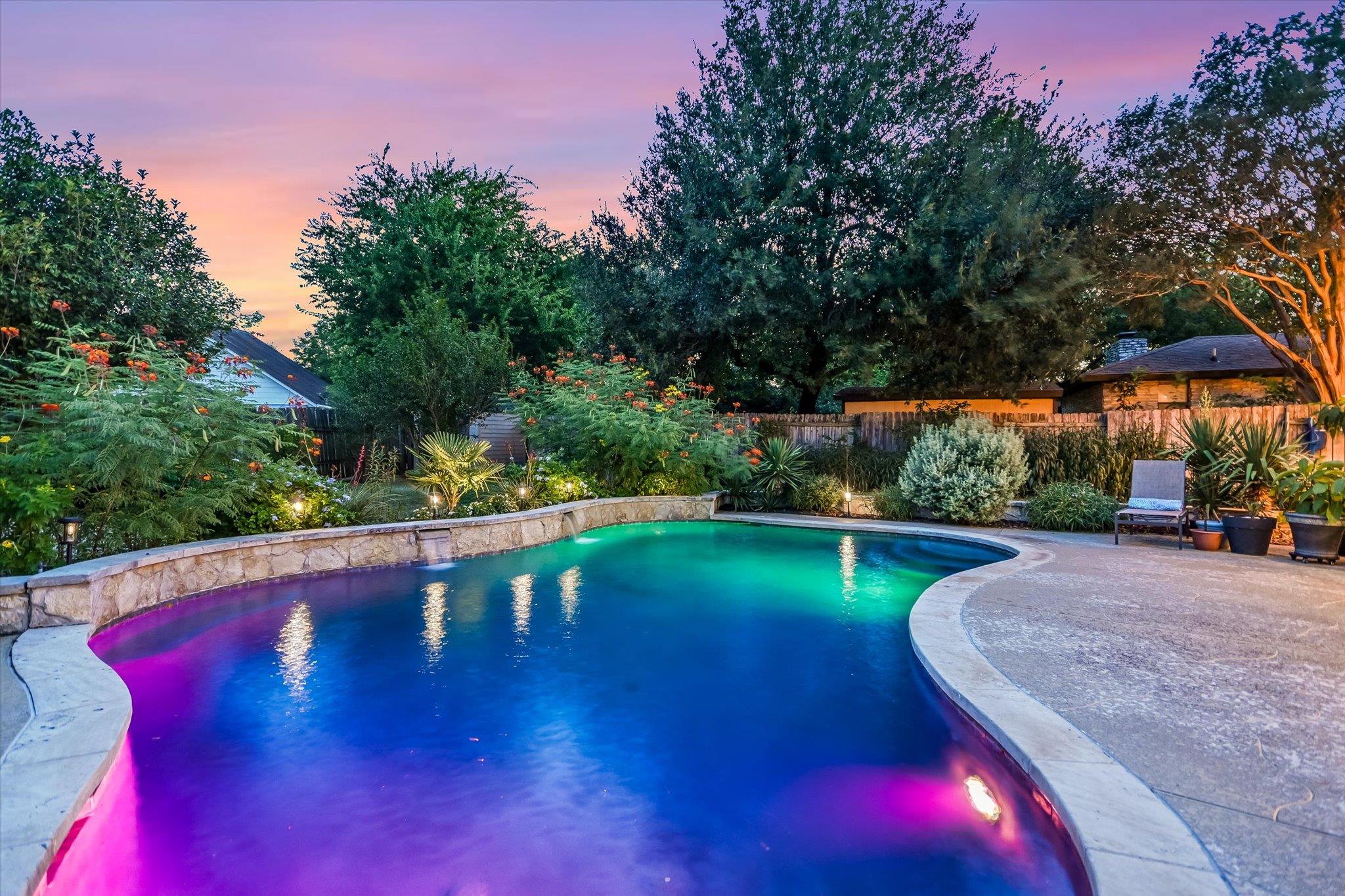 10909 Rustic Manor LN