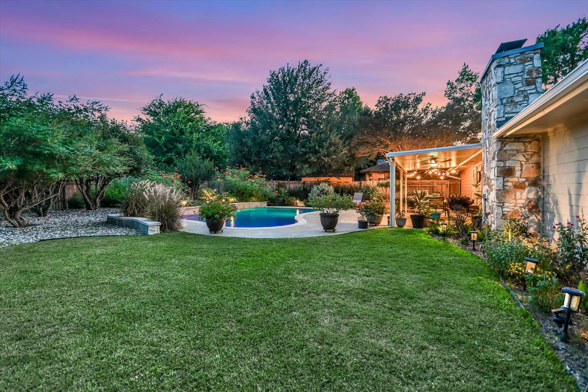 10909 Rustic Manor LN