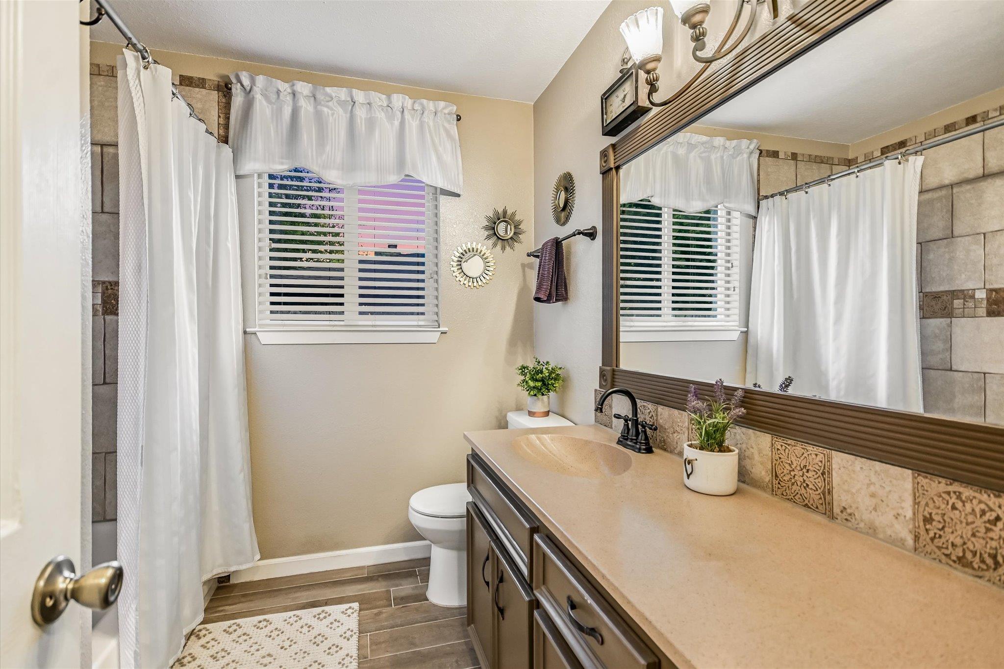 10909 Rustic Manor LN