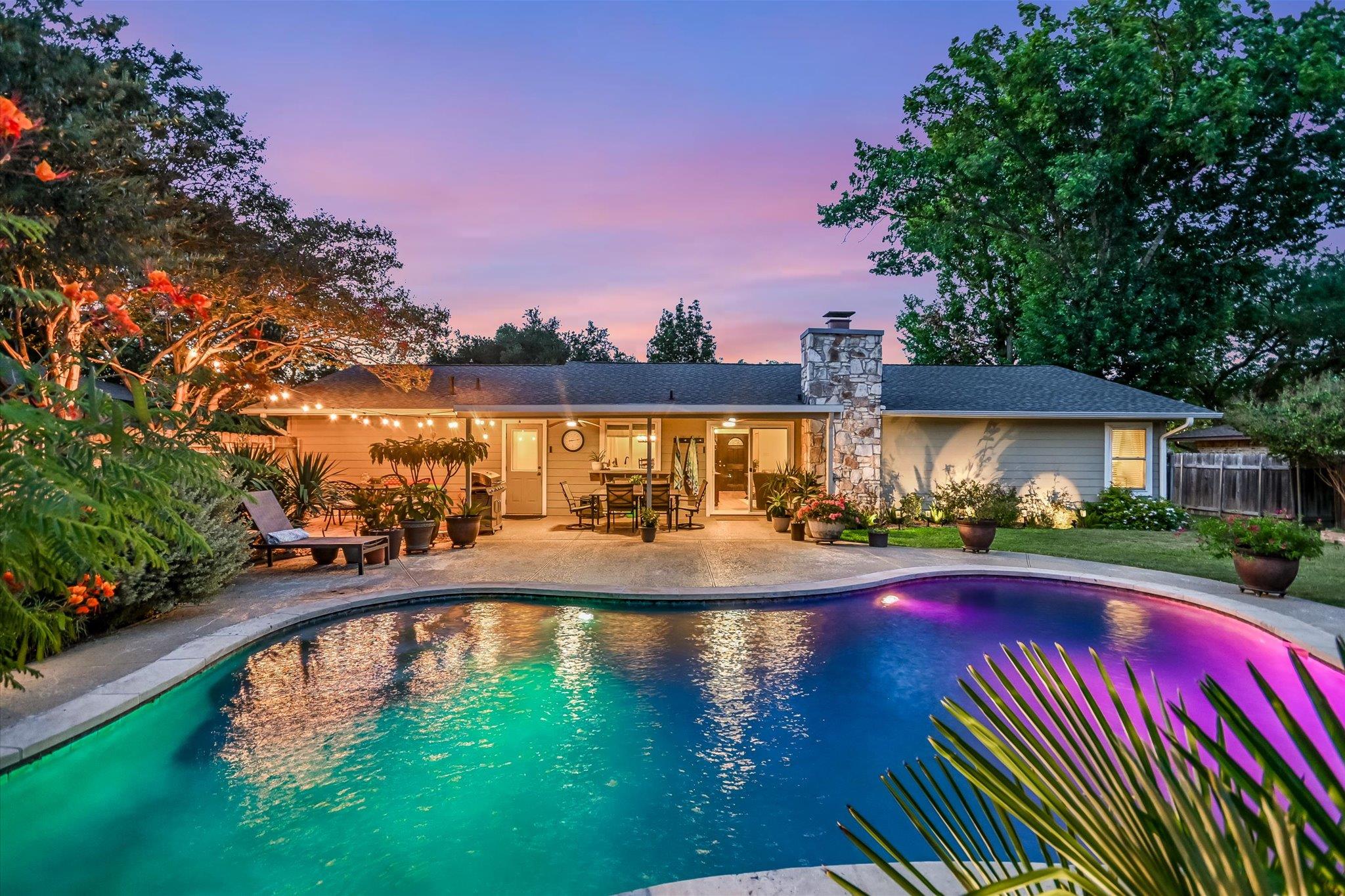 10909 Rustic Manor LN