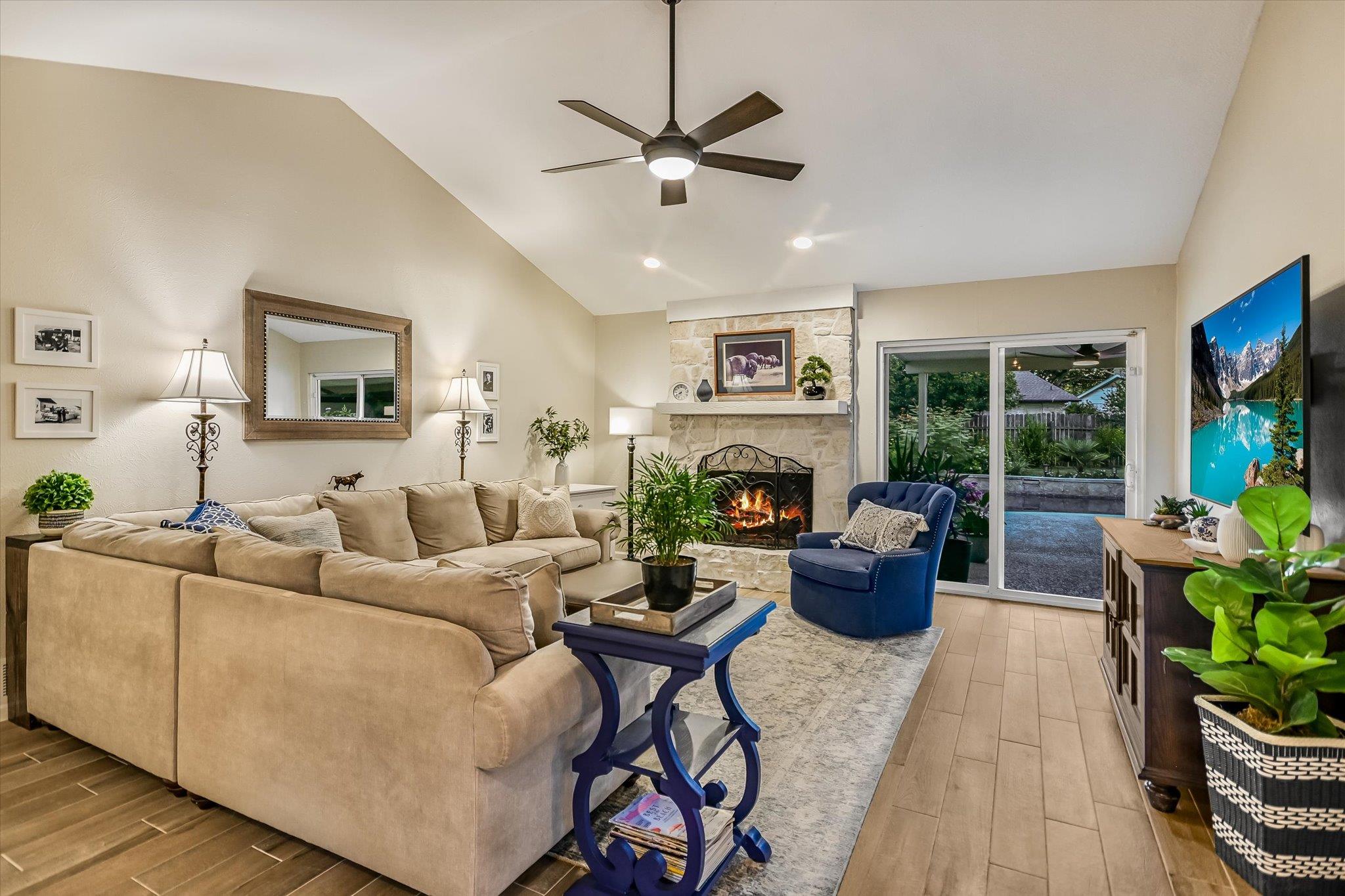 10909 Rustic Manor LN