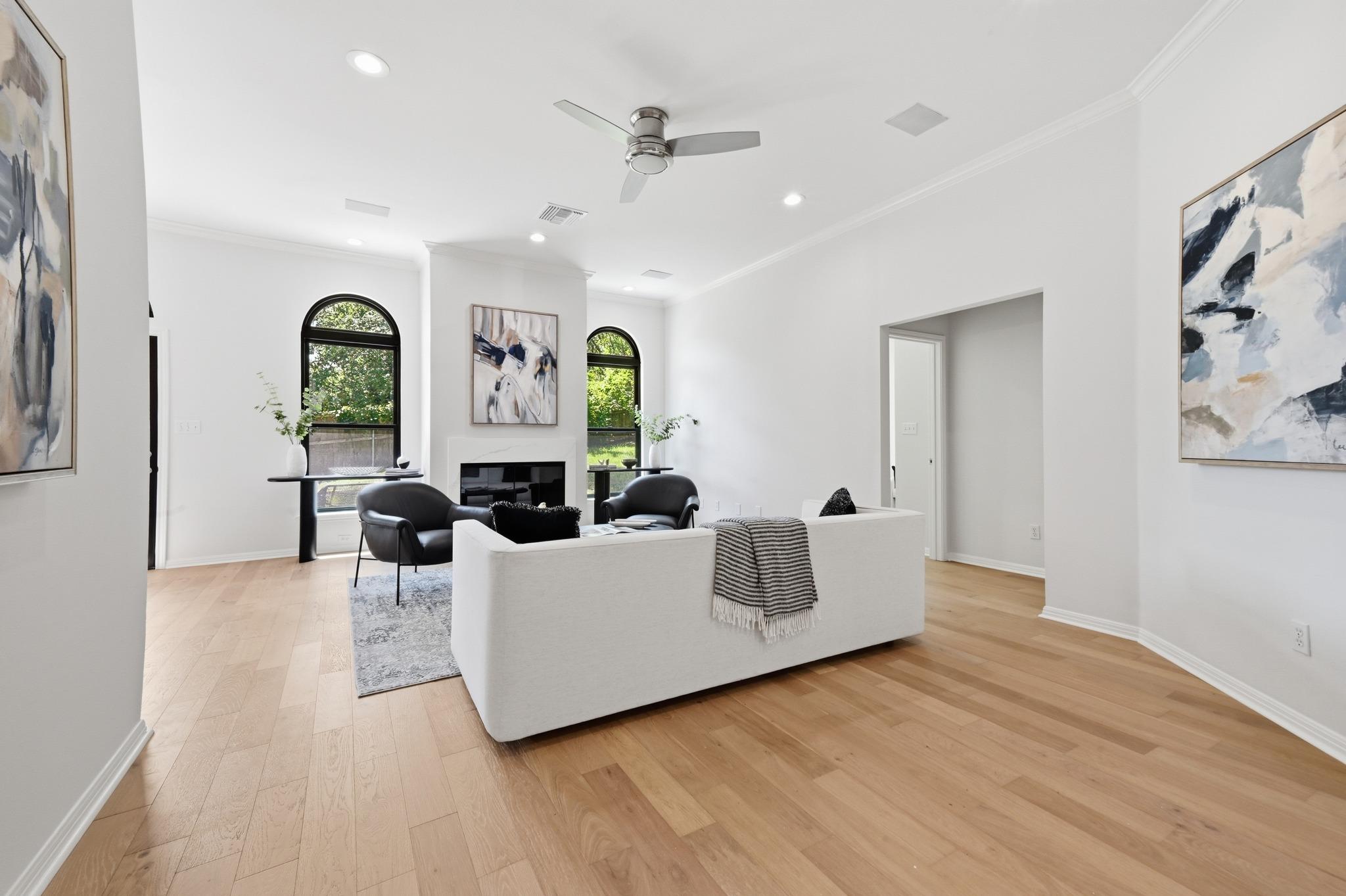 1107 Bowie RD