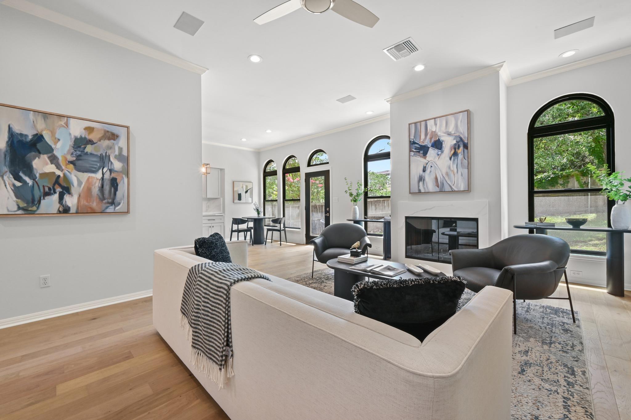1107 Bowie RD