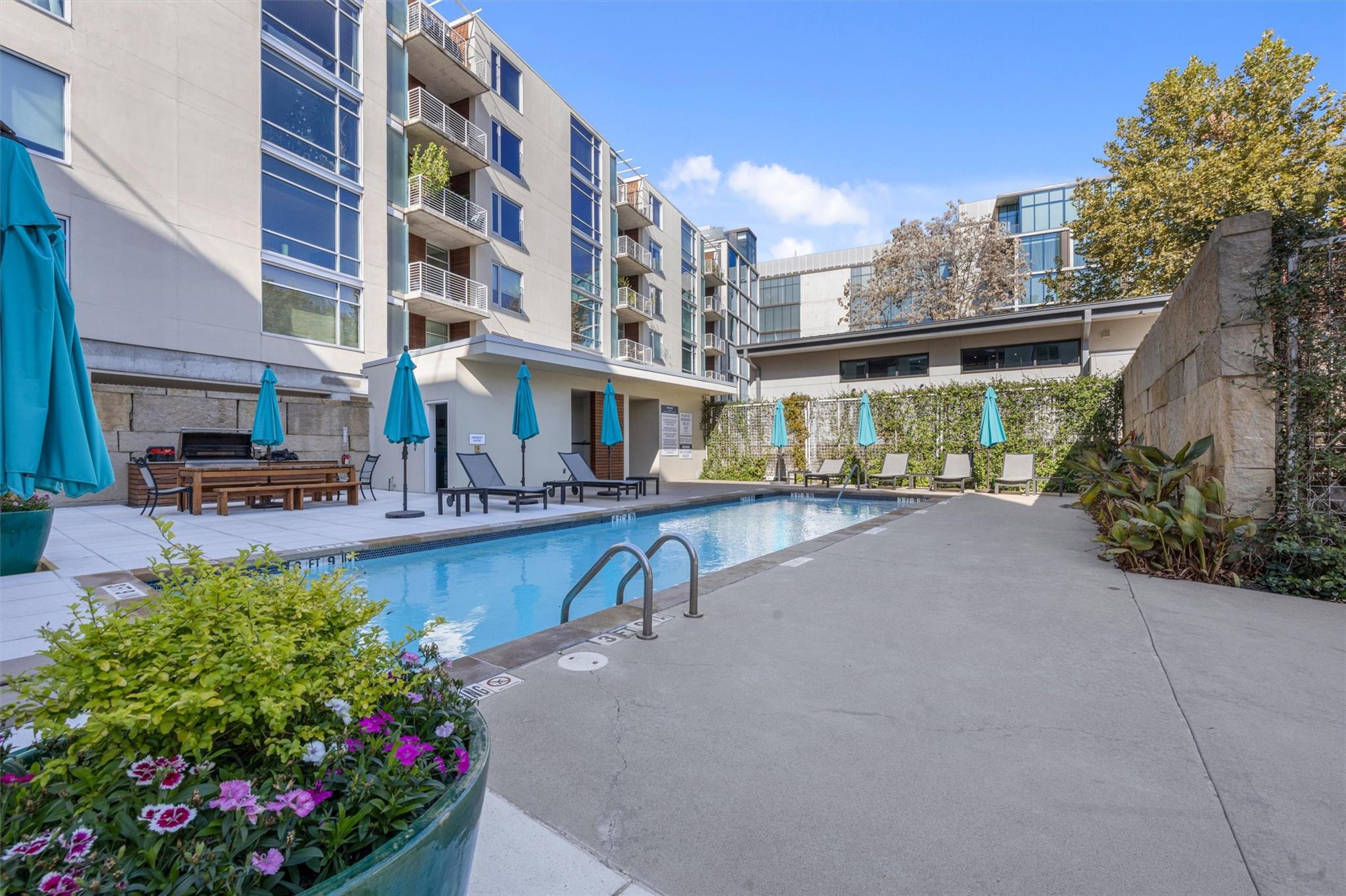 210 Lee Barton DR # 417